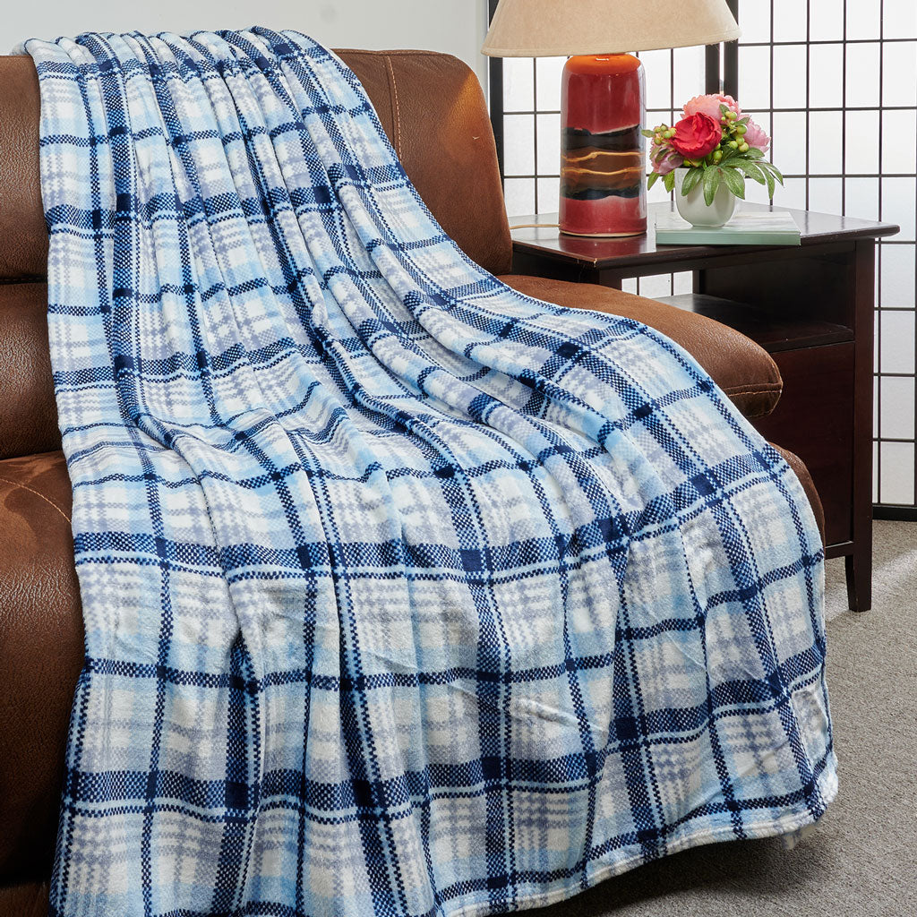 Kathy Ireland Flannel Fleece Blanket by Bed Bath Fashions - Image 7