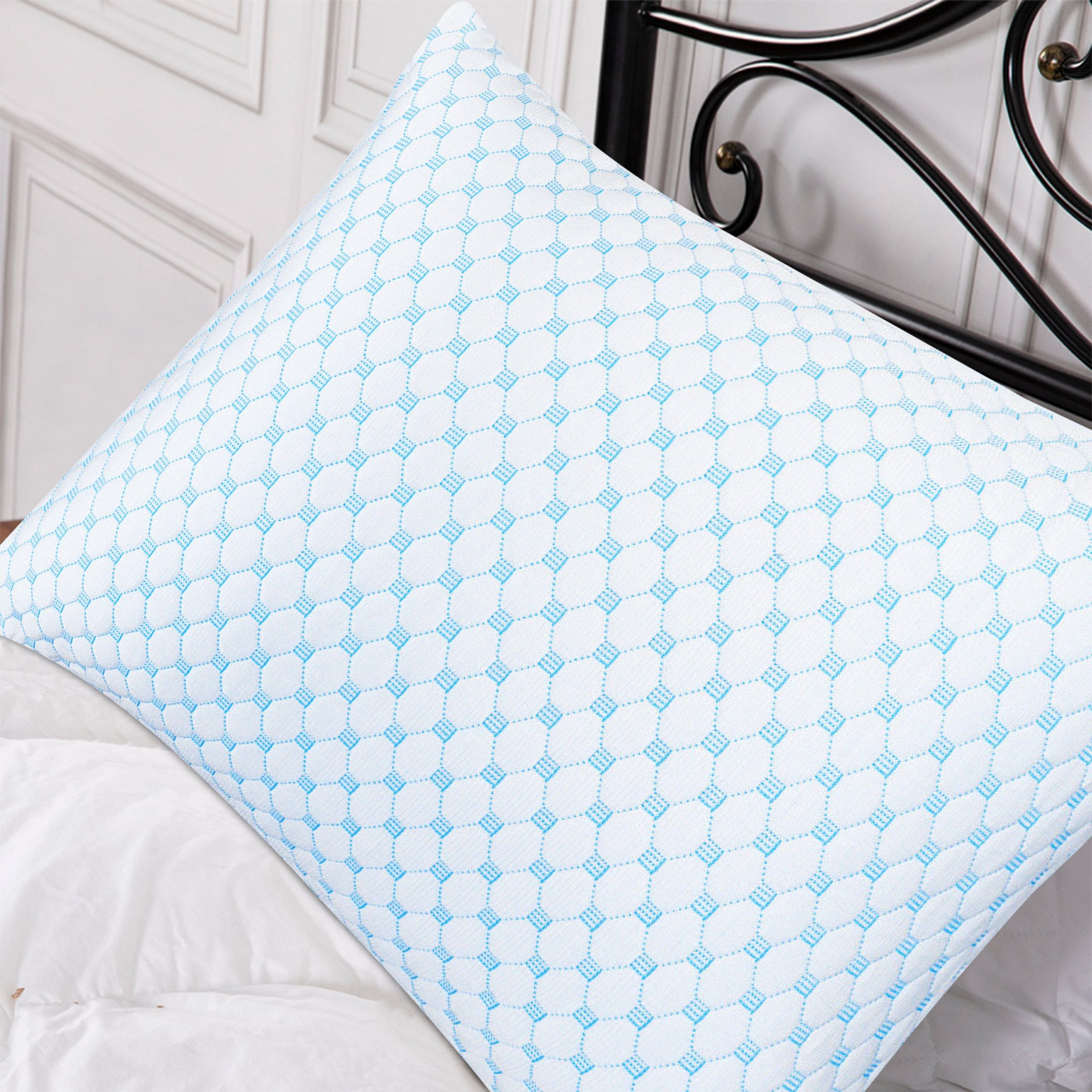 Bed Bath Fashions Bamboo Memory Foam Pillow with Removable Cover - Image 4