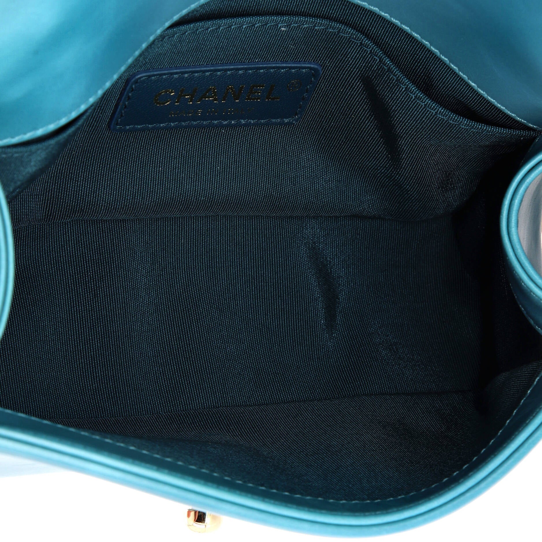 Pre-Loved Chanel Boy Flap Bag Shearling with Leather Small - Image 6