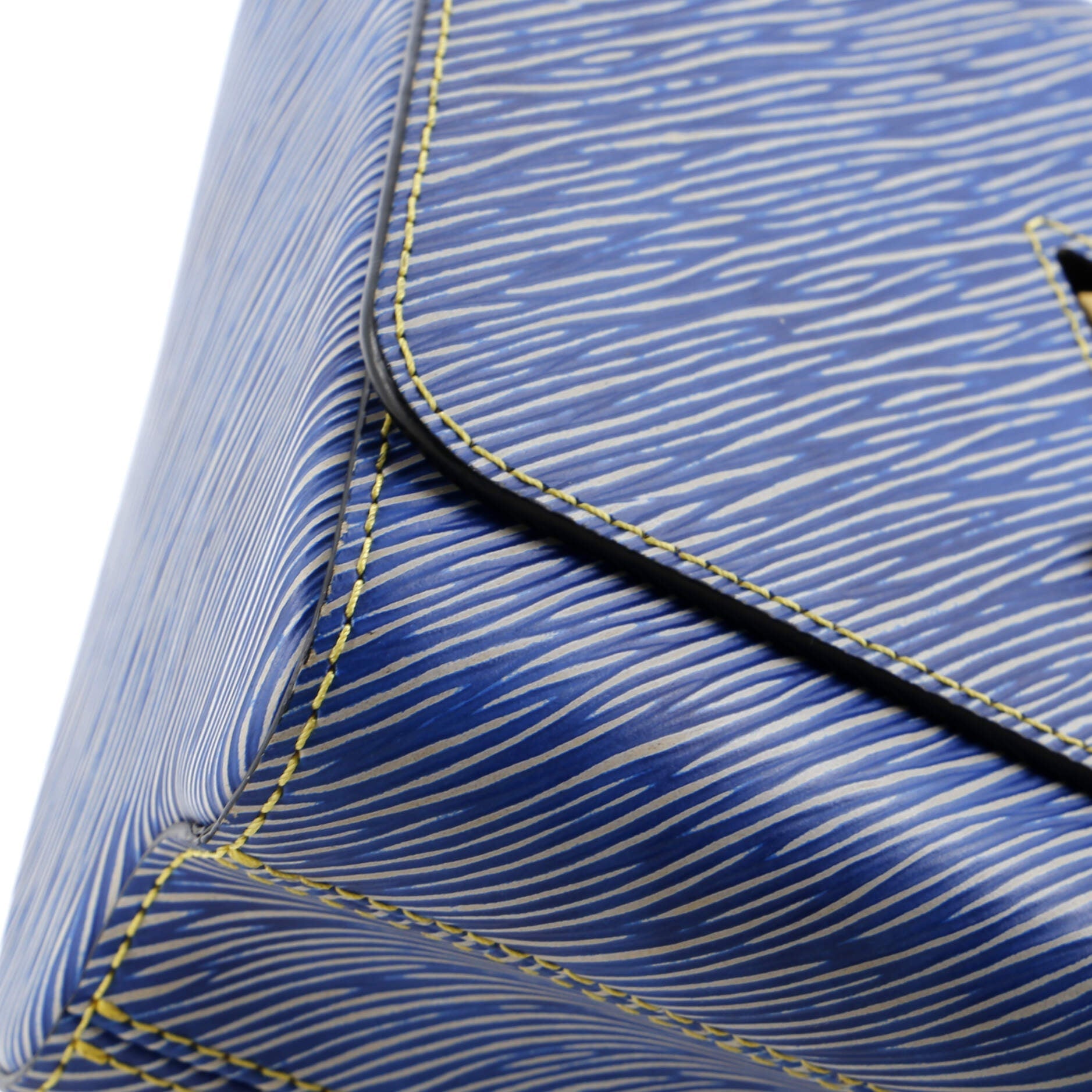 Pre-Loved Louis Vuitton Twist Handbag Epi Leather MM - Image 8