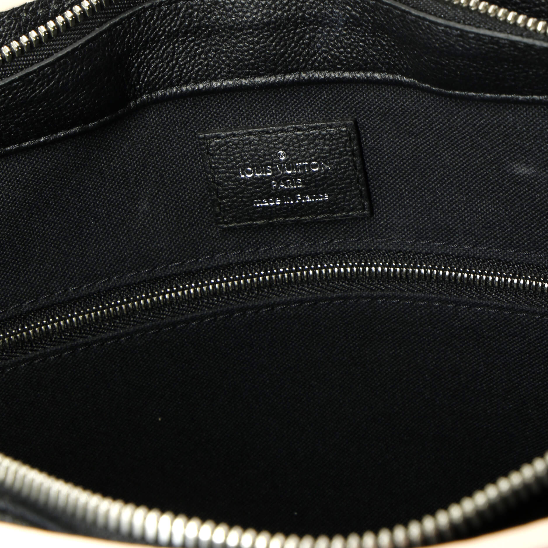 Pre-Loved Louis Vuitton Vaneau Handbag Epi Leather MM - Image 6