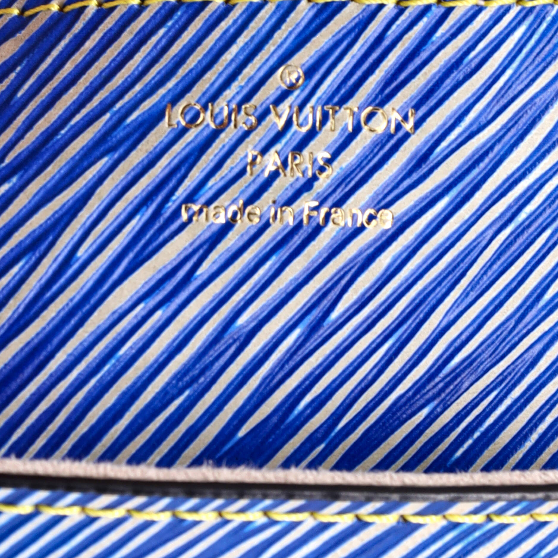 Pre-Loved Louis Vuitton Twist Handbag Epi Leather MM - Image 6