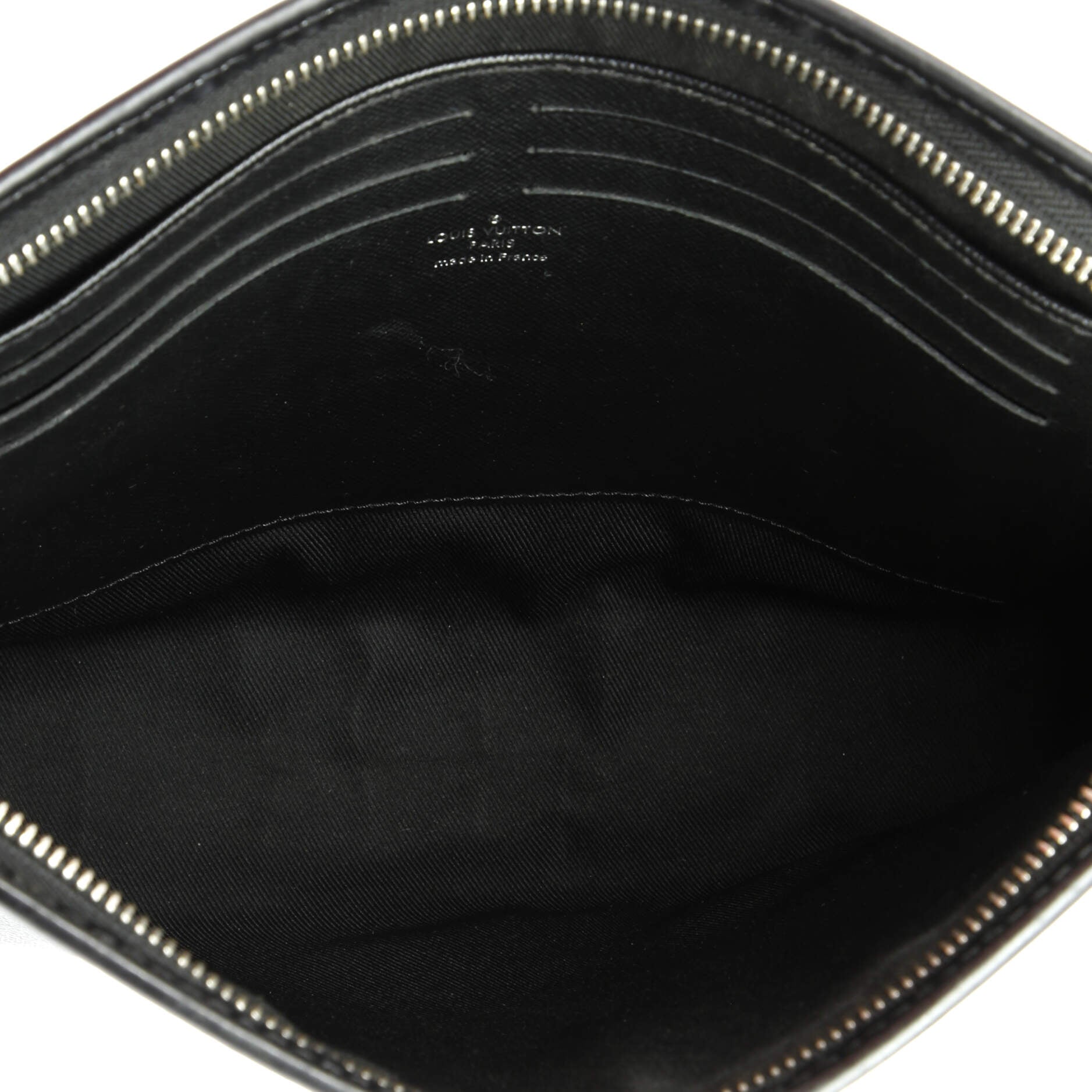 Pre-Loved Louis Vuitton Pochette Voyage Damier Graphite MM - Image 5