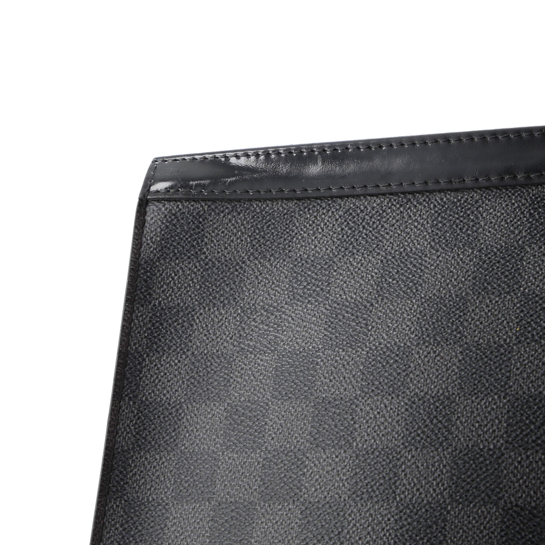 Pre-Loved Louis Vuitton Pochette Voyage Damier Graphite MM - Image 7