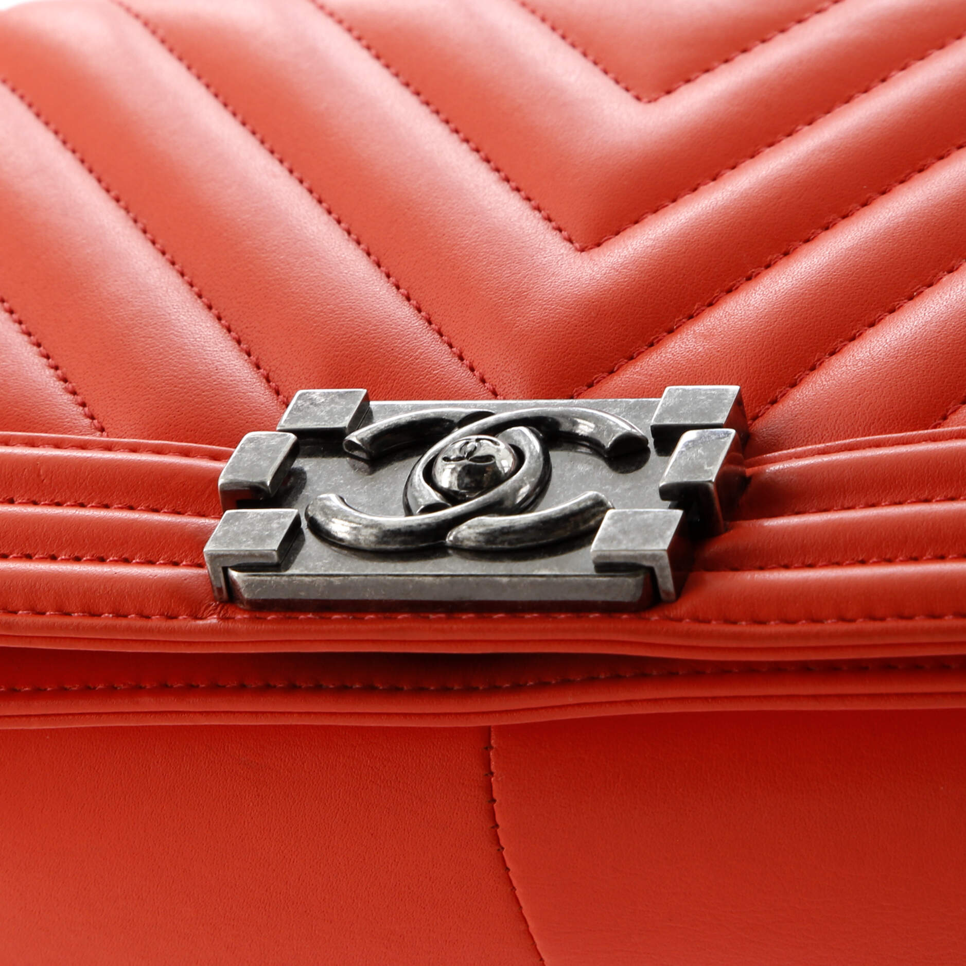 Pre-Loved Chanel Boy Flap Bag Chevron Calfskin Old Medium - Image 14