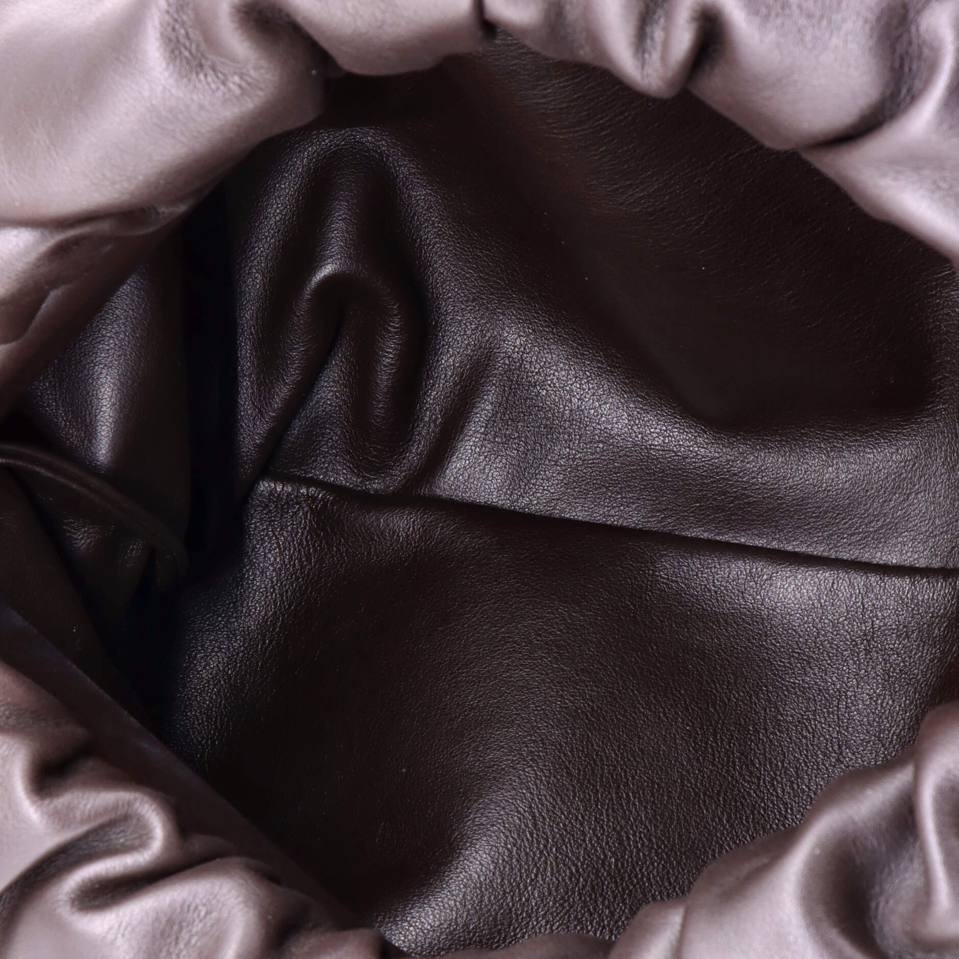 Pre-Loved Bottega Veneta The Chain Pouch Leather - Image 5