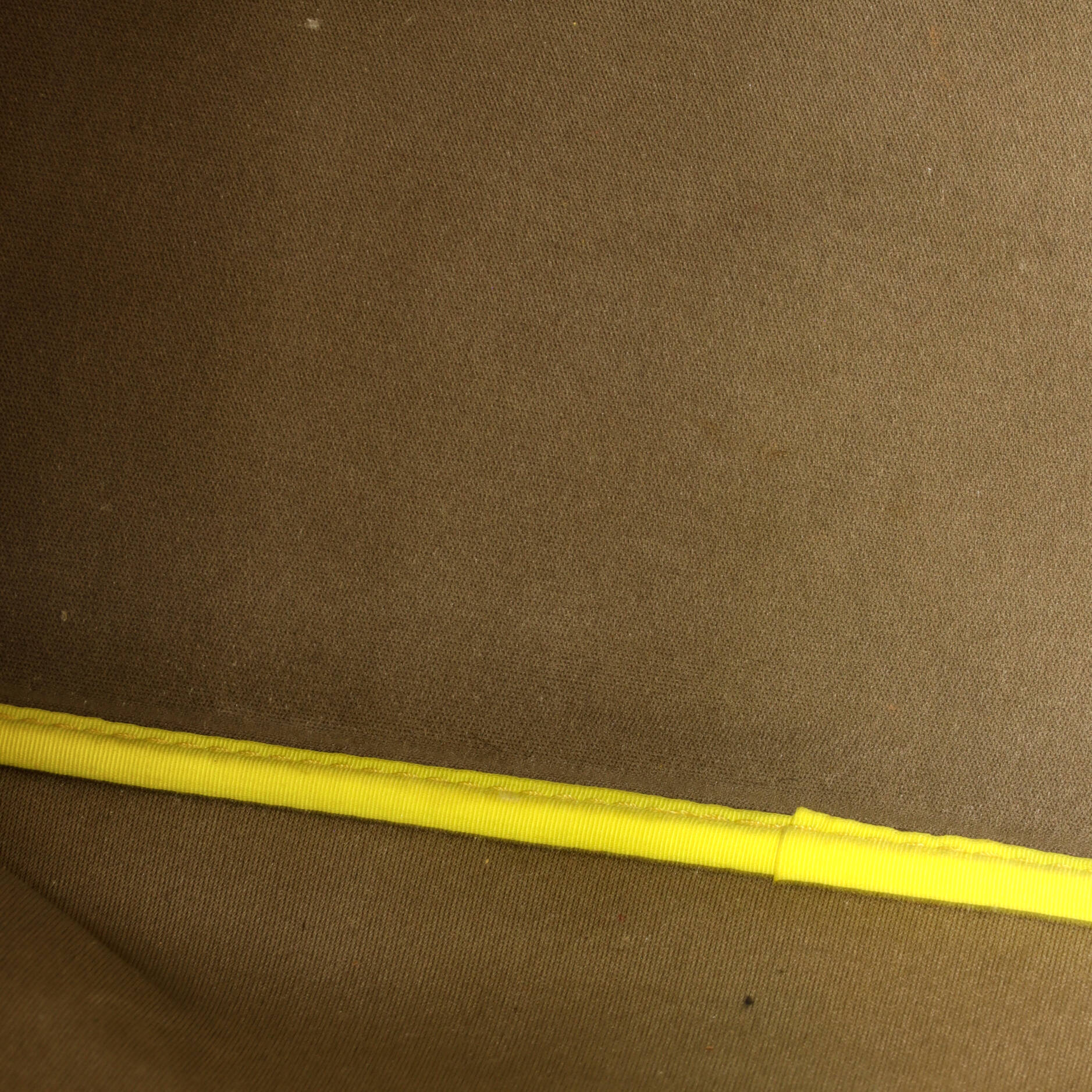 Pre-Loved Louis Vuitton Cup Volunteer Bag Damier Geant Canvas - Image 5