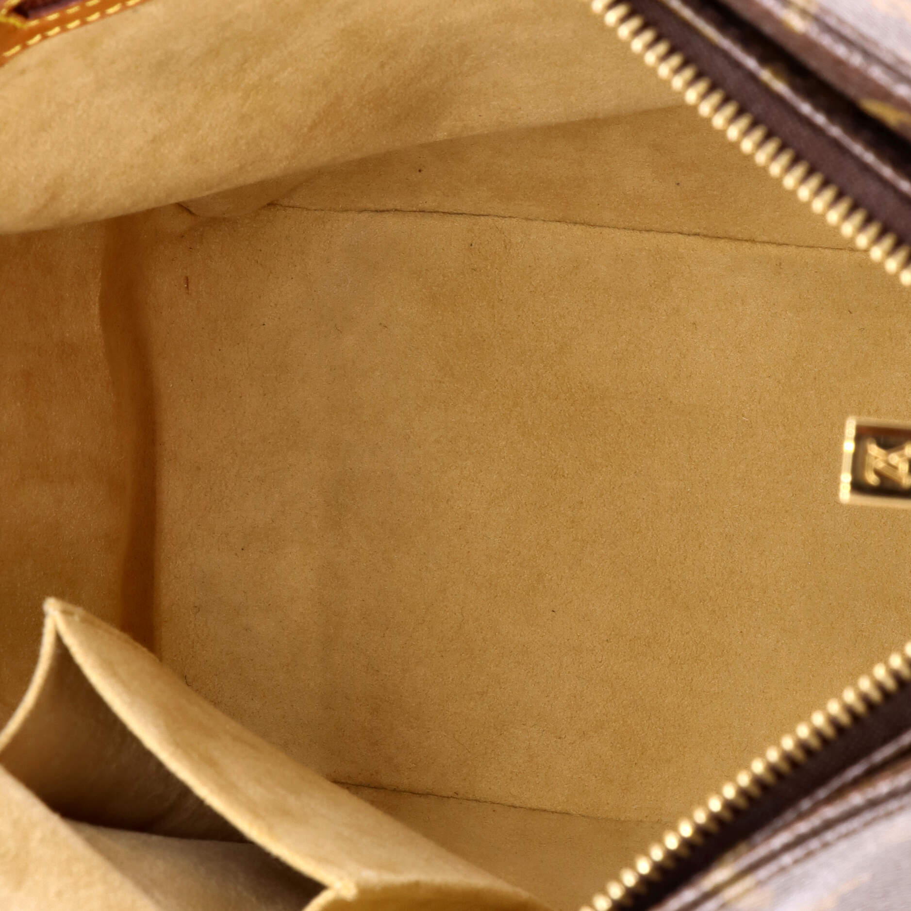 Pre-Loved Louis Vuitton Looping Handbag Monogram Canvas GM - Image 5