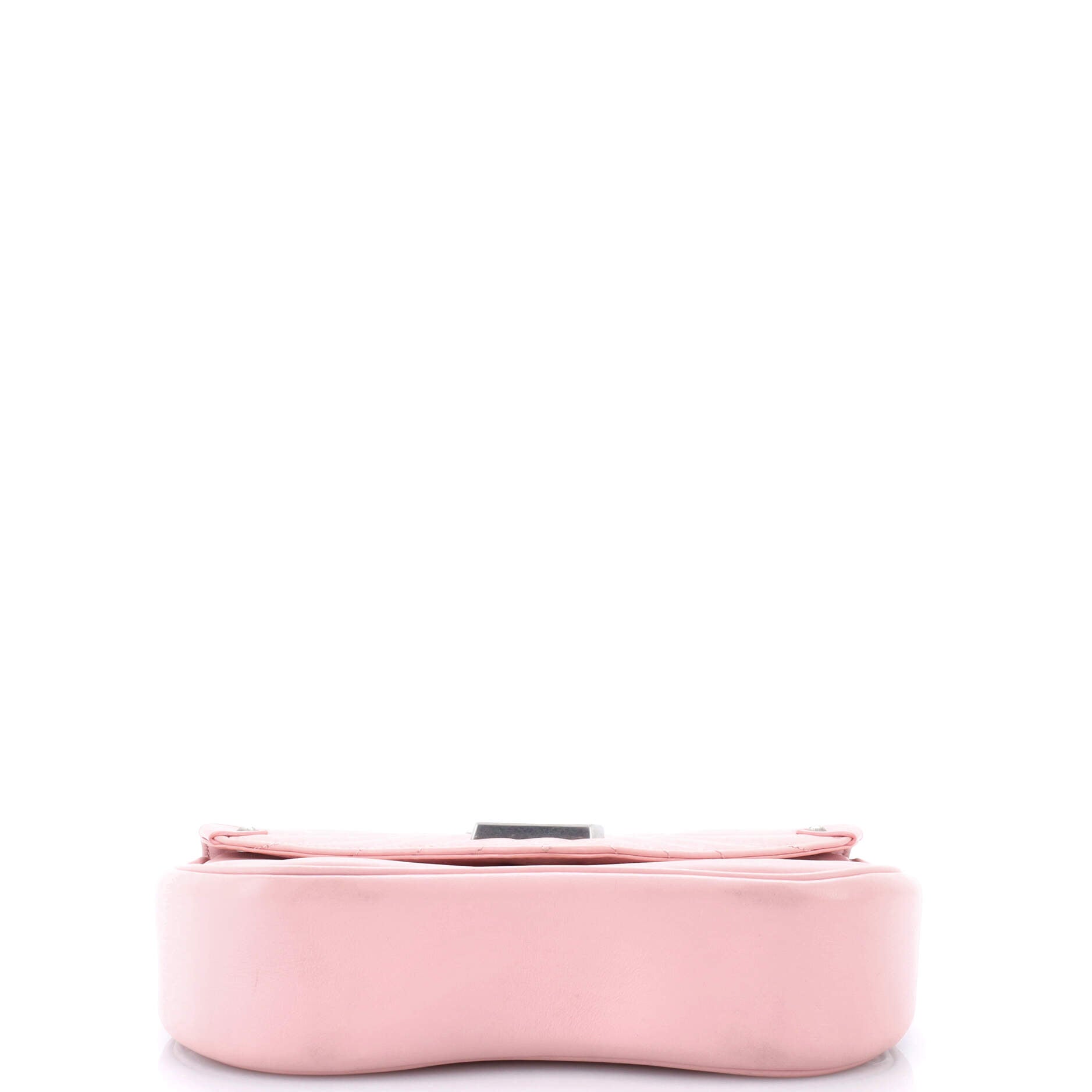 Pre-Loved Louis Vuitton New Wave Chain Bag Quilted Leather MM - Image 4