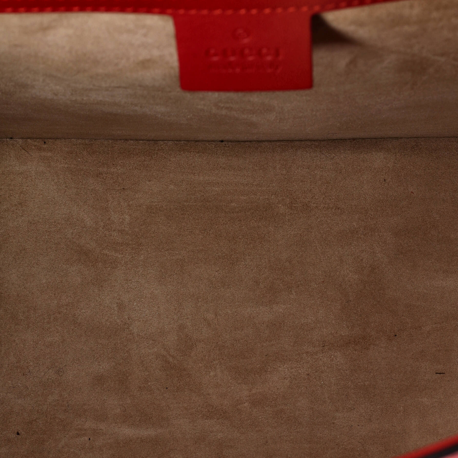 Pre-Loved Gucci Sylvie Top Handle Bag Leather Medium - Image 5