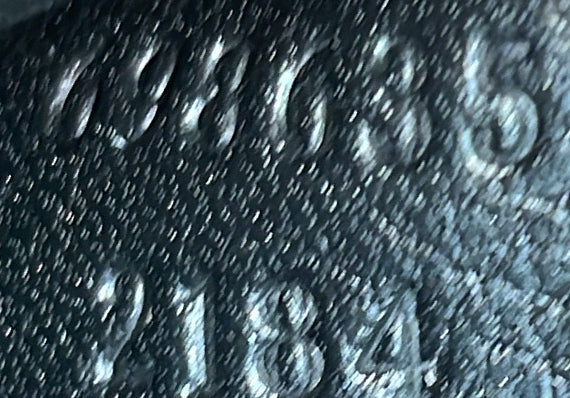 Pre-Loved Gucci Blondie NM Card Case Wallet with Strap Leather - Image 6