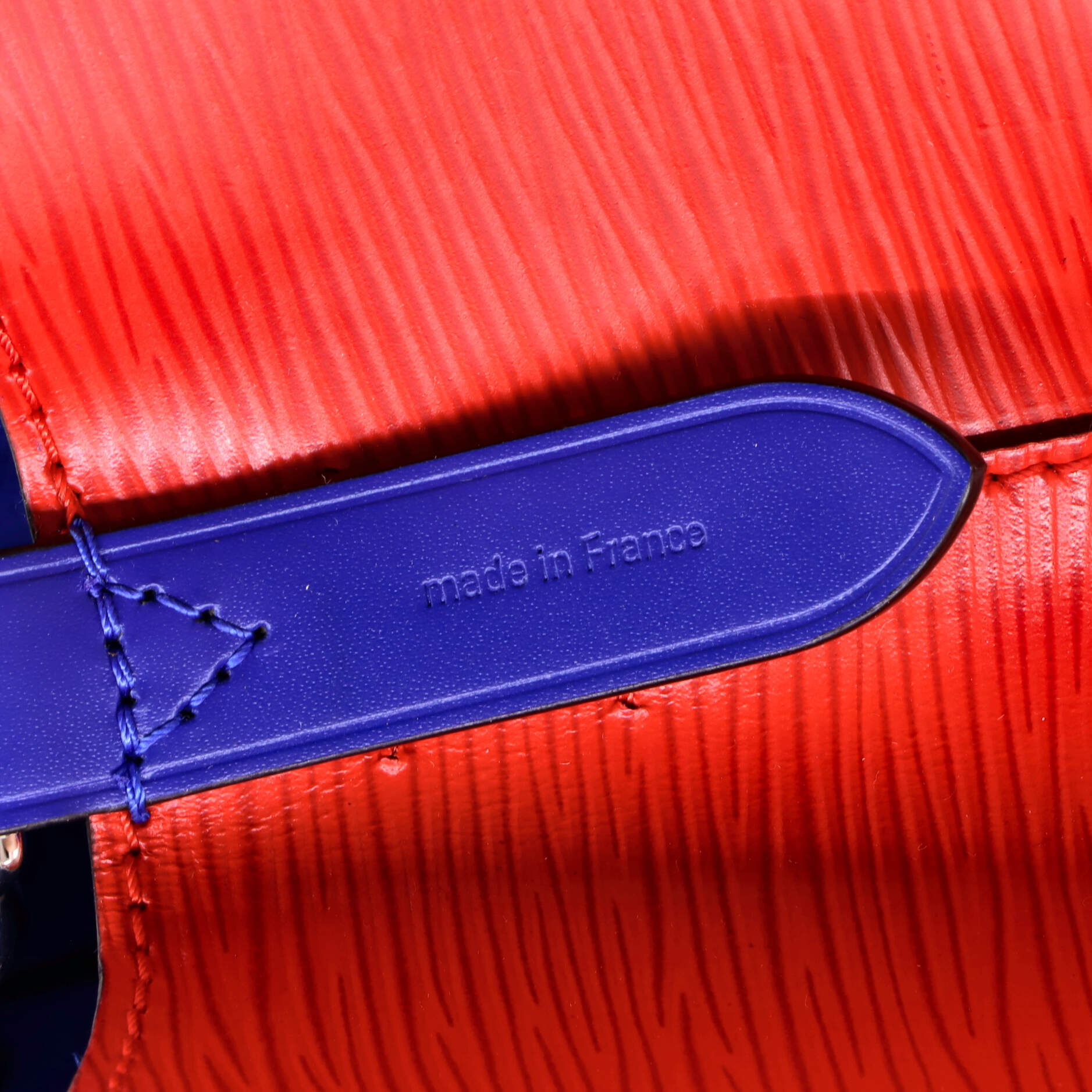 Pre-Loved Louis Vuitton NeoNoe Handbag Epi Leather MM - Image 6