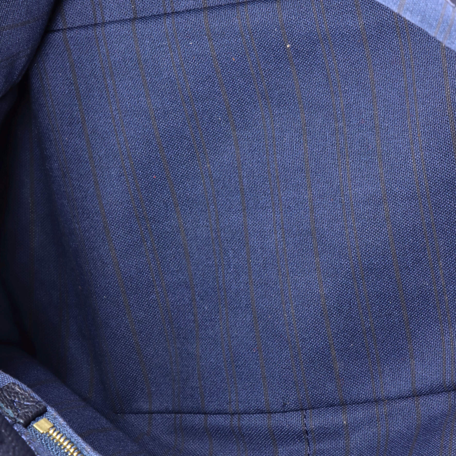 Pre-Loved Louis Vuitton Artsy Handbag Monogram Empreinte Leather MM - Image 5