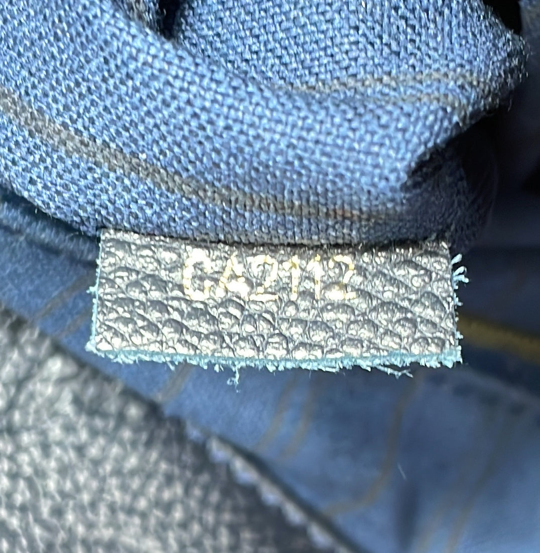 Pre-Loved Louis Vuitton Artsy Handbag Monogram Empreinte Leather MM - Image 7