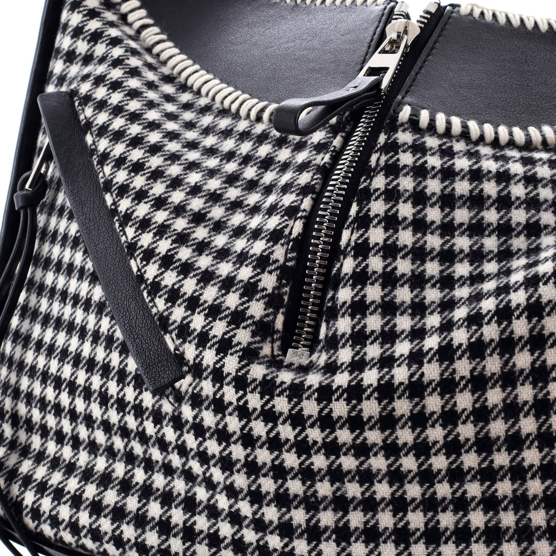 Pre-Loved Loewe Hammock Bag Leather and Tweed Small - Image 6