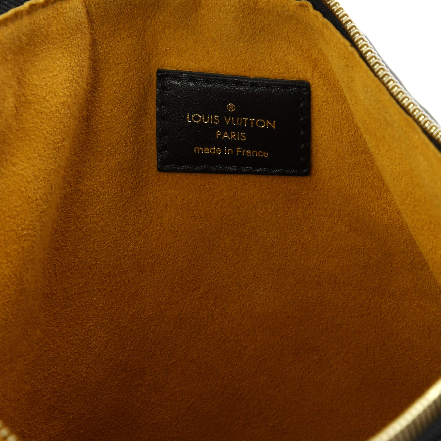 Pre-Loved Louis Vuitton Coussin Bag Monogram Embossed Lambskin MM - Image 6