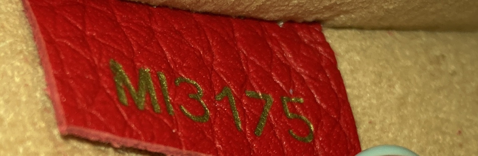 Pre-Loved Louis Vuitton Volta NM Bag Leather - Image 9