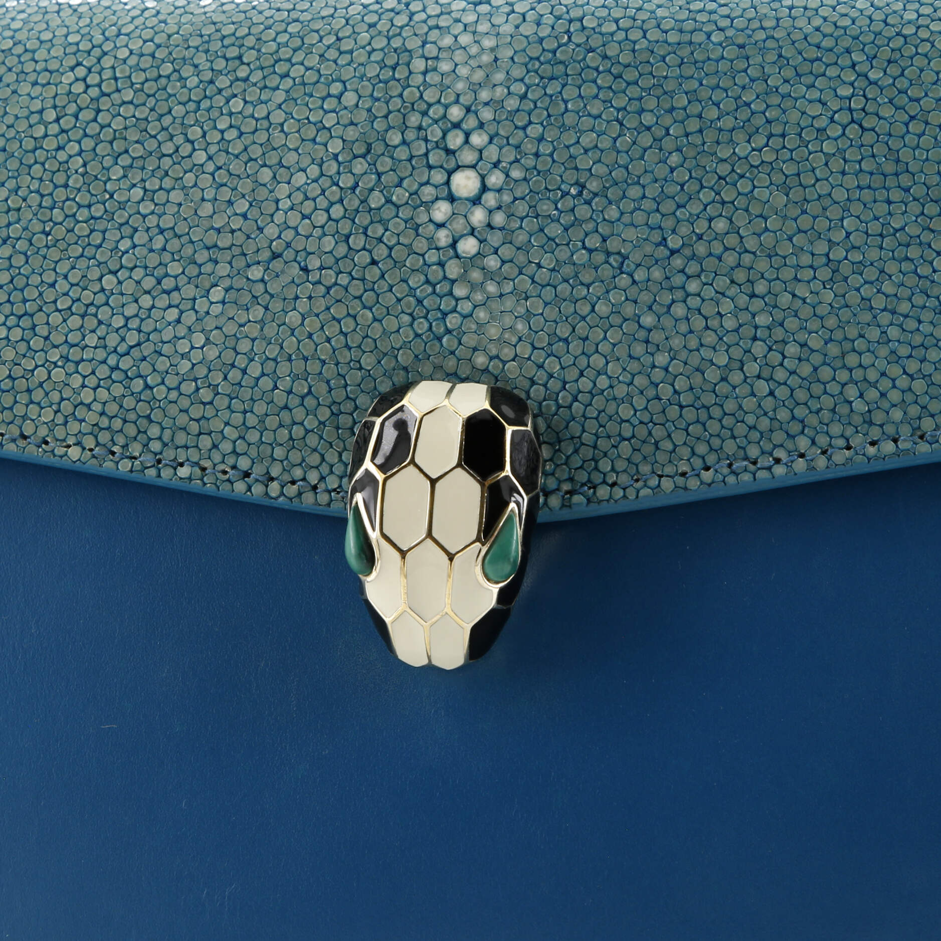 Pre-Loved Bvlgari Serpenti Forever Shoulder Bag Leather and Stingray Medium - Image 6