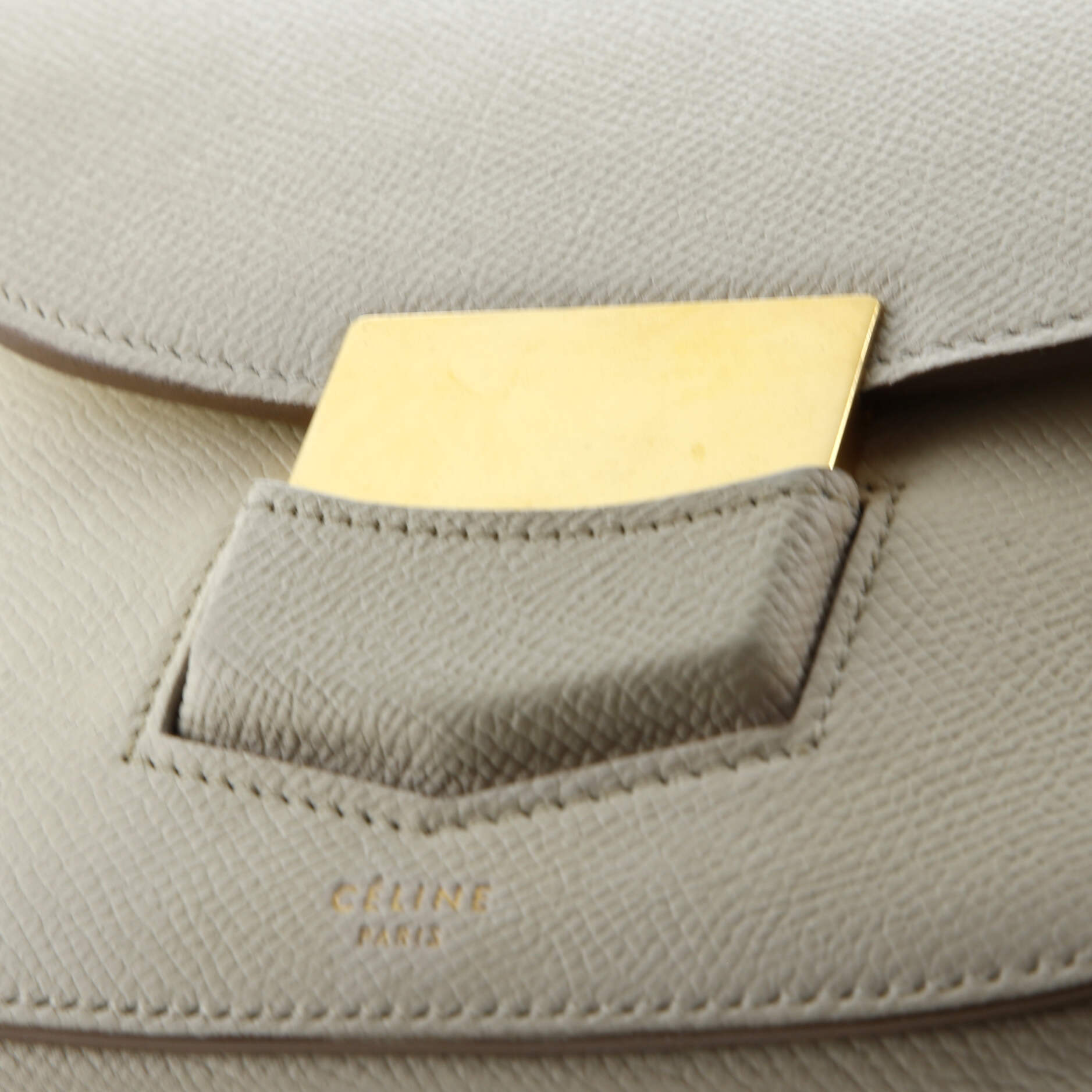 Pre-Loved Celine Trotteur Crossbody Bag Grainy Leather Small - Image 6