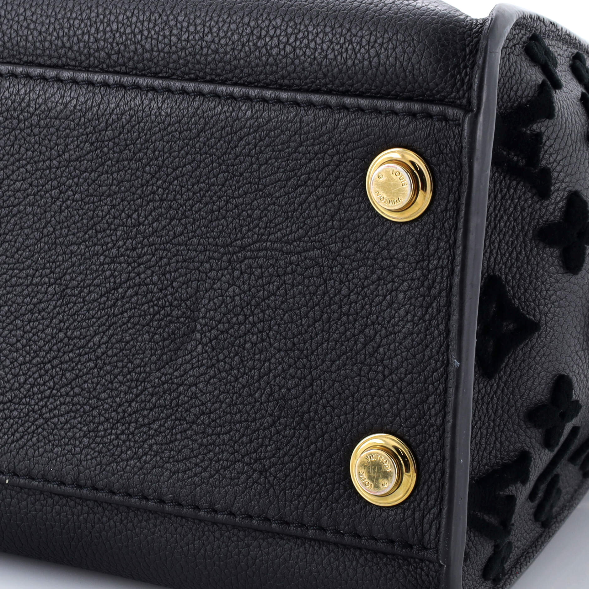 Pre-Loved Louis Vuitton On My Side Tote Monogram Tuffetage Leather MM - Image 6