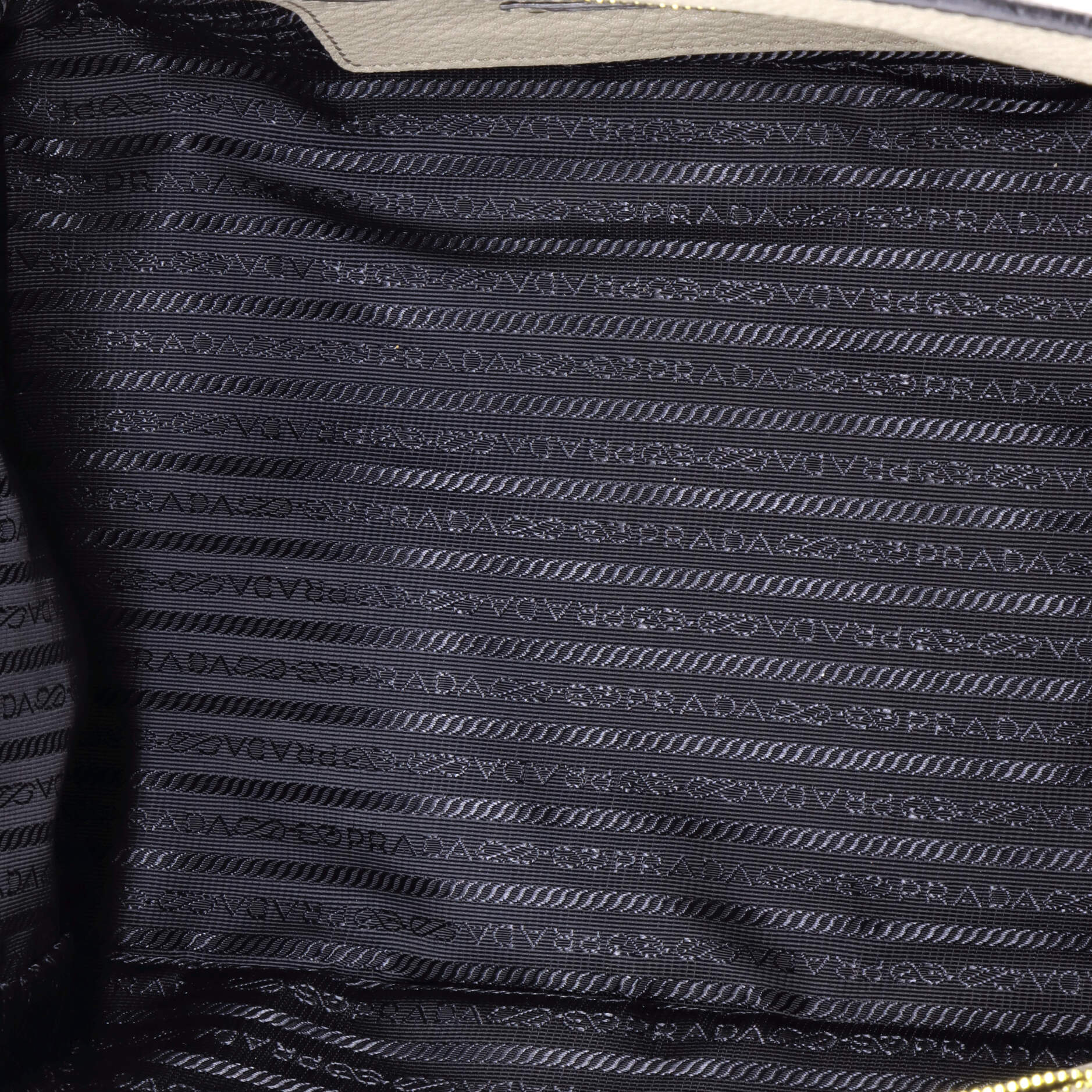 Pre-Loved Prada Convertible Shopping Tote Vitello Daino Medium - Image 5