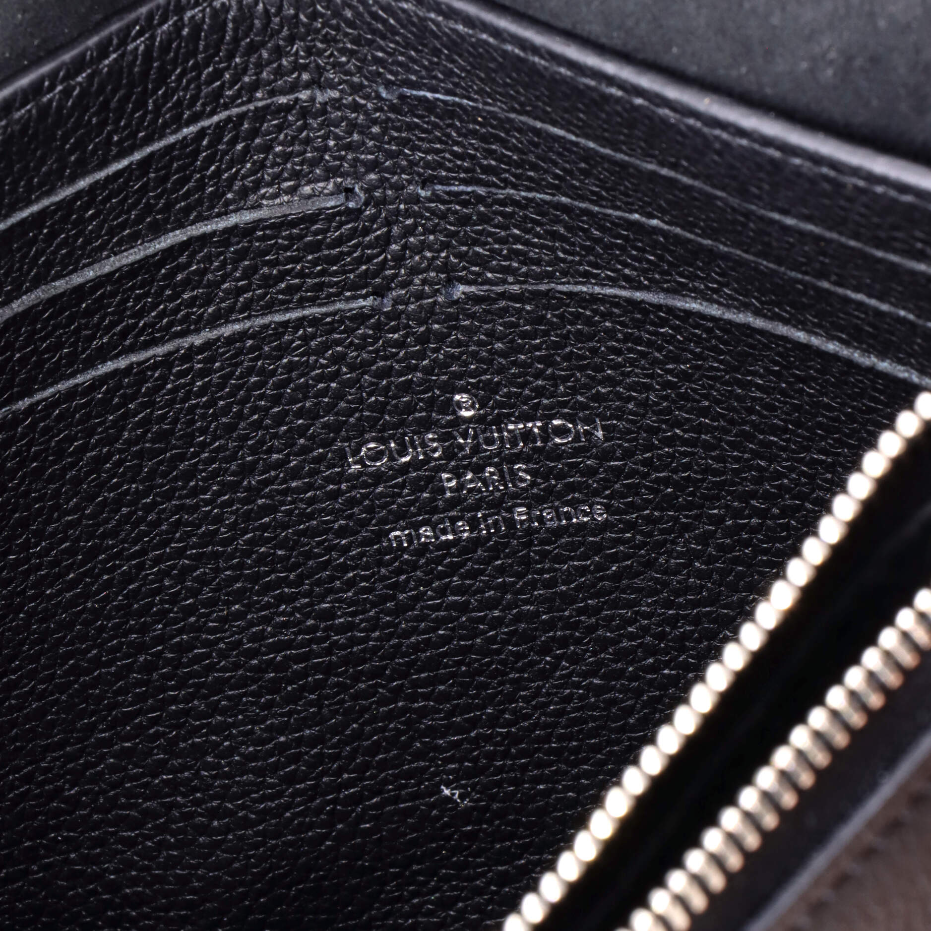 Pre-Loved Louis Vuitton Mylockme Pochette Leather - Image 6