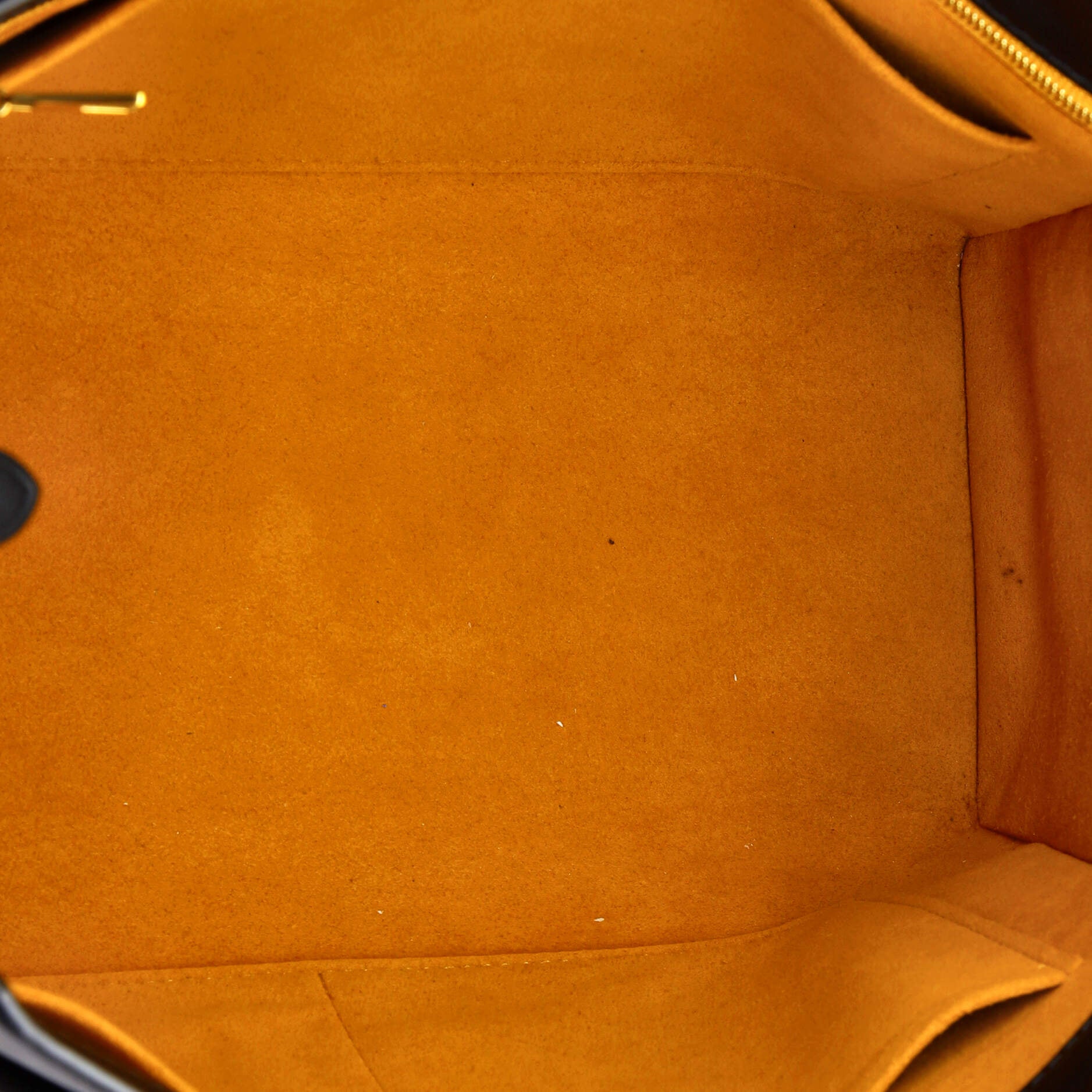 Pre-Loved Louis Vuitton On My Side Tote Monogram Tuffetage Leather MM - Image 5