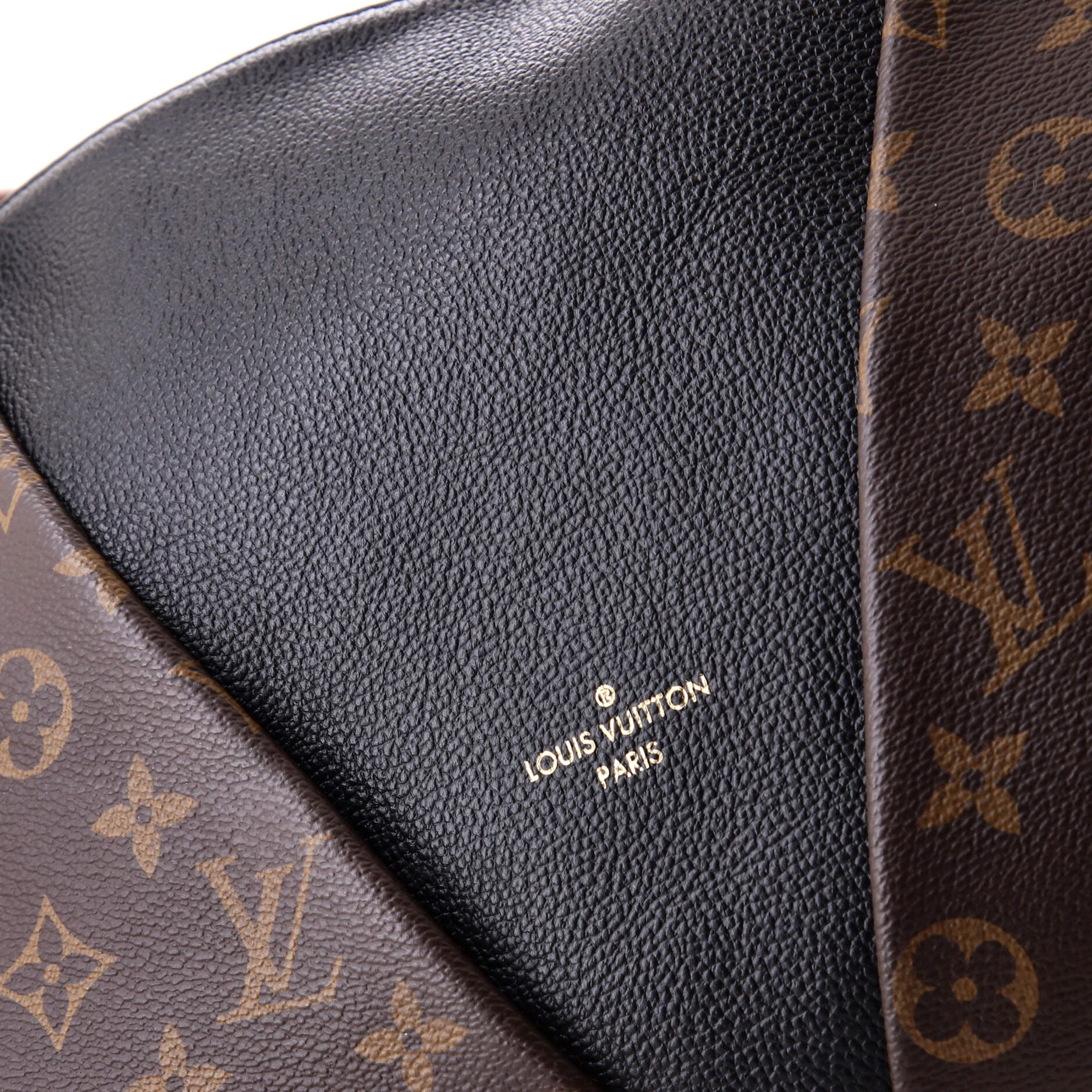 Pre-Loved Louis Vuitton V Tote Monogram Canvas and Leather MM - Image 6