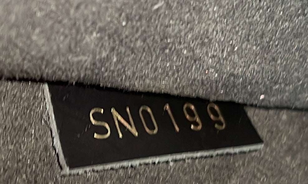 Pre-Loved Louis Vuitton Alma Chain Handbag Epi Leather Mini - Image 9