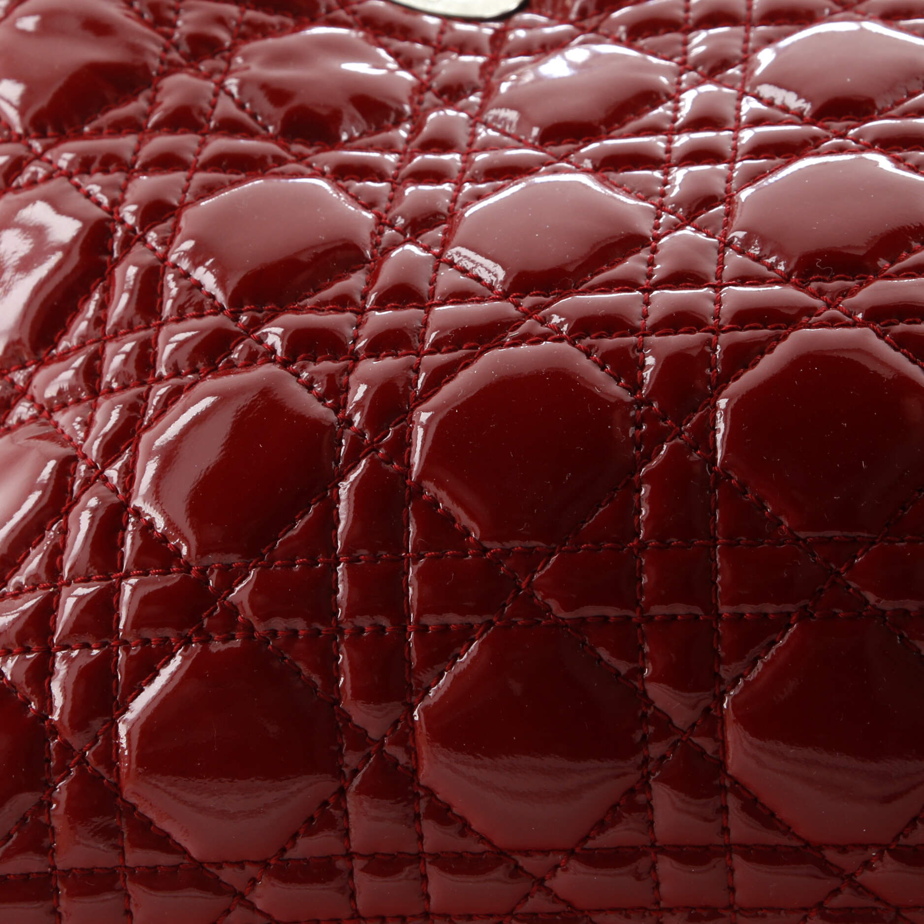 Pre-Loved Christian Dior Soft Shopping Tote Cannage Quilt Patent Small - Image 7