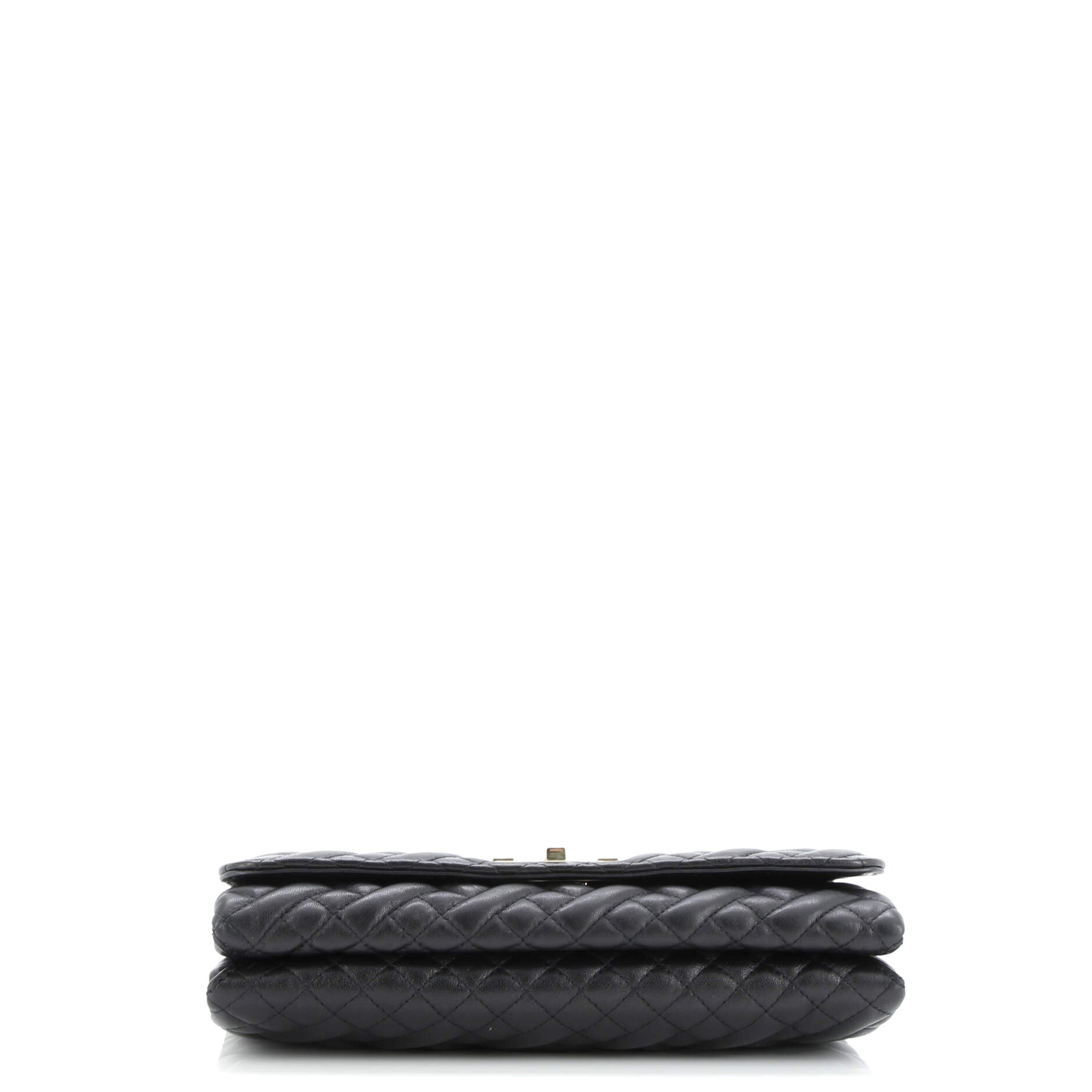 Pre-Loved Valentino Girello Shoulder Bag Quilted Leather Medium - Image 4