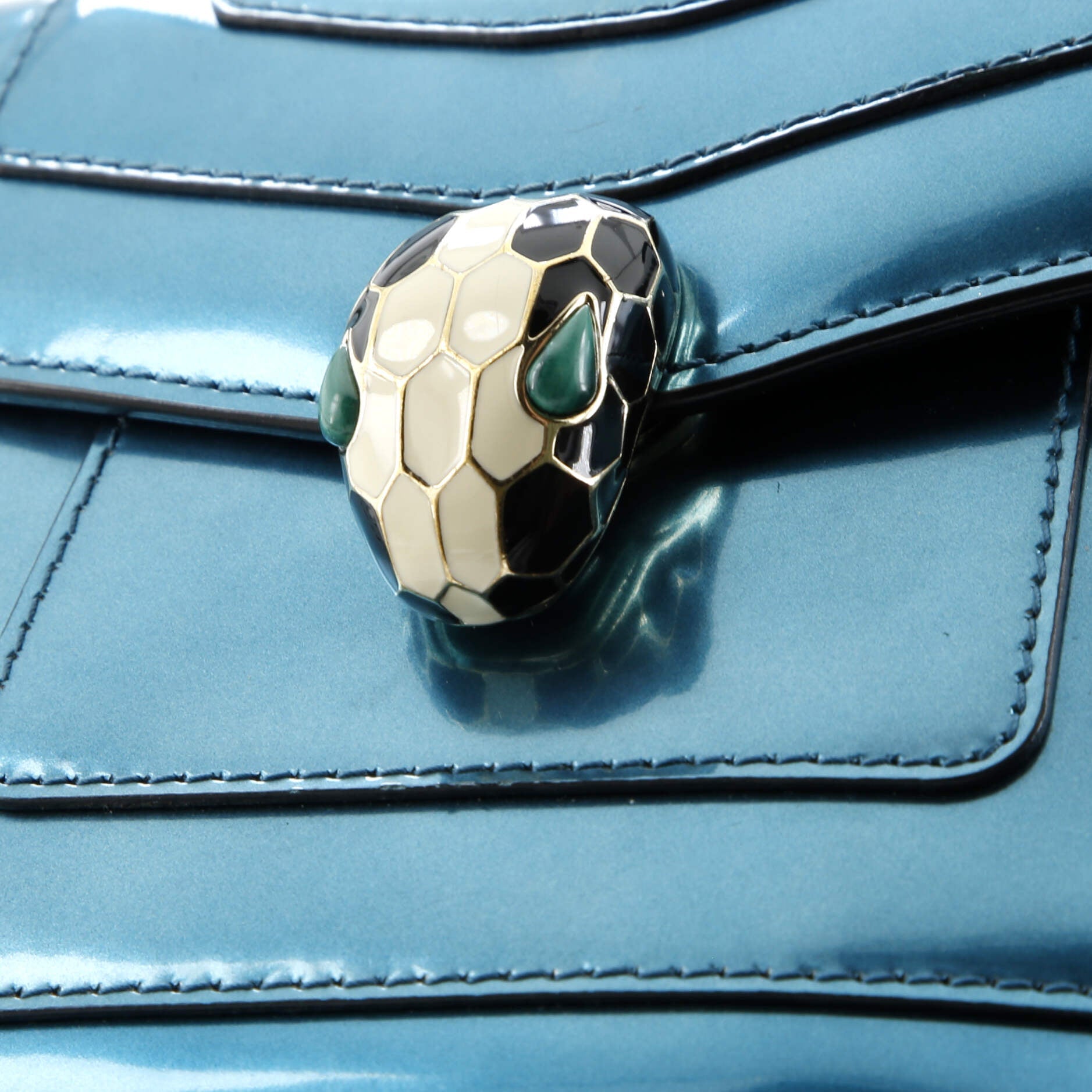 Pre-Loved Bvlgari Serpenti Forever Square Shoulder Bag Metallic Leather Small - Image 7