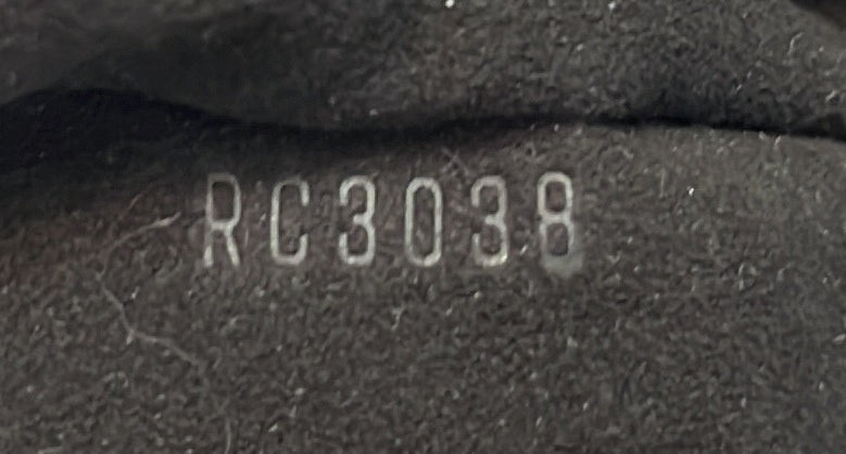 Pre-Loved Louis Vuitton L Hobo Mahina Leather - Image 9