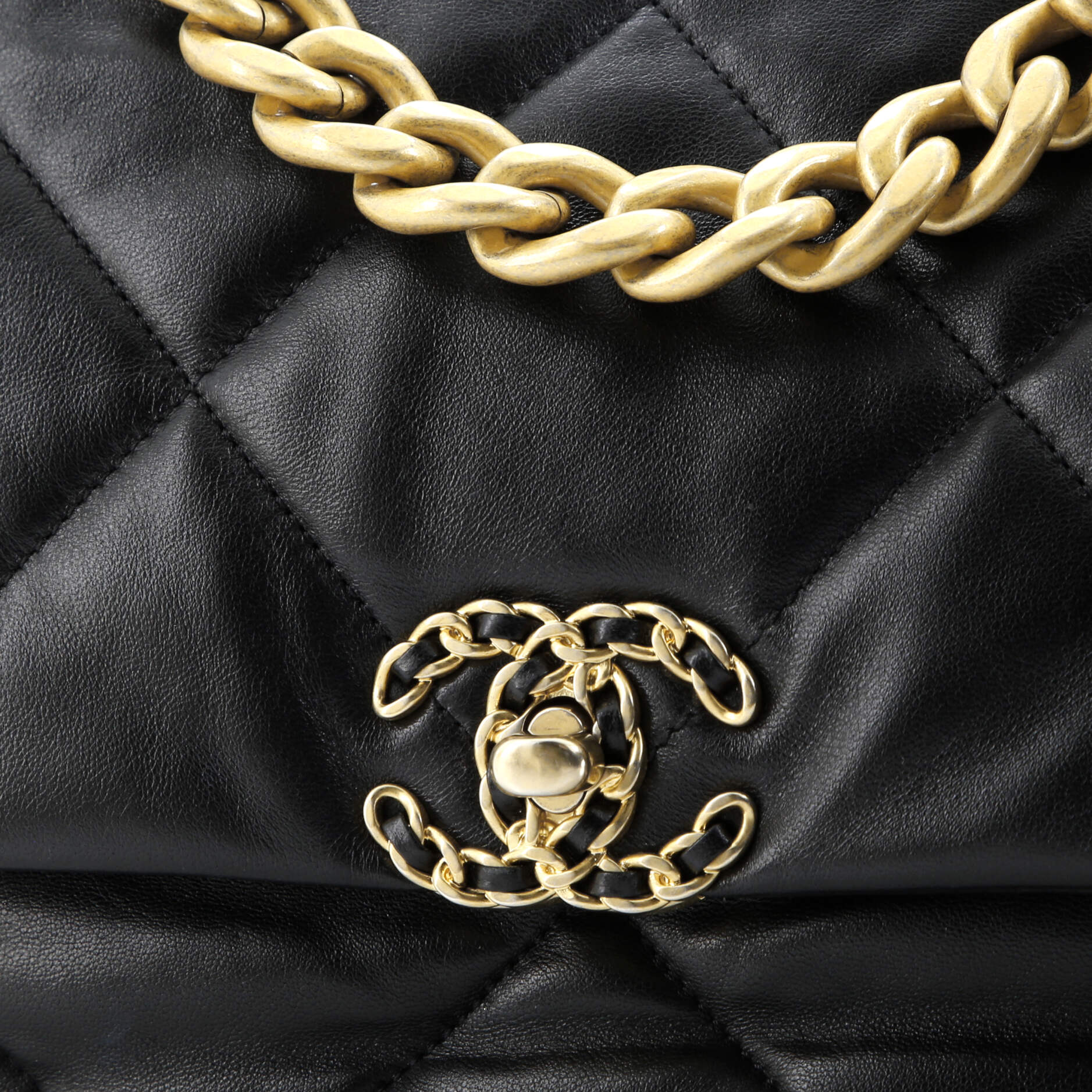 Pre-Loved Chanel 19 Flap Bag Quilted Leather Large - Image 7