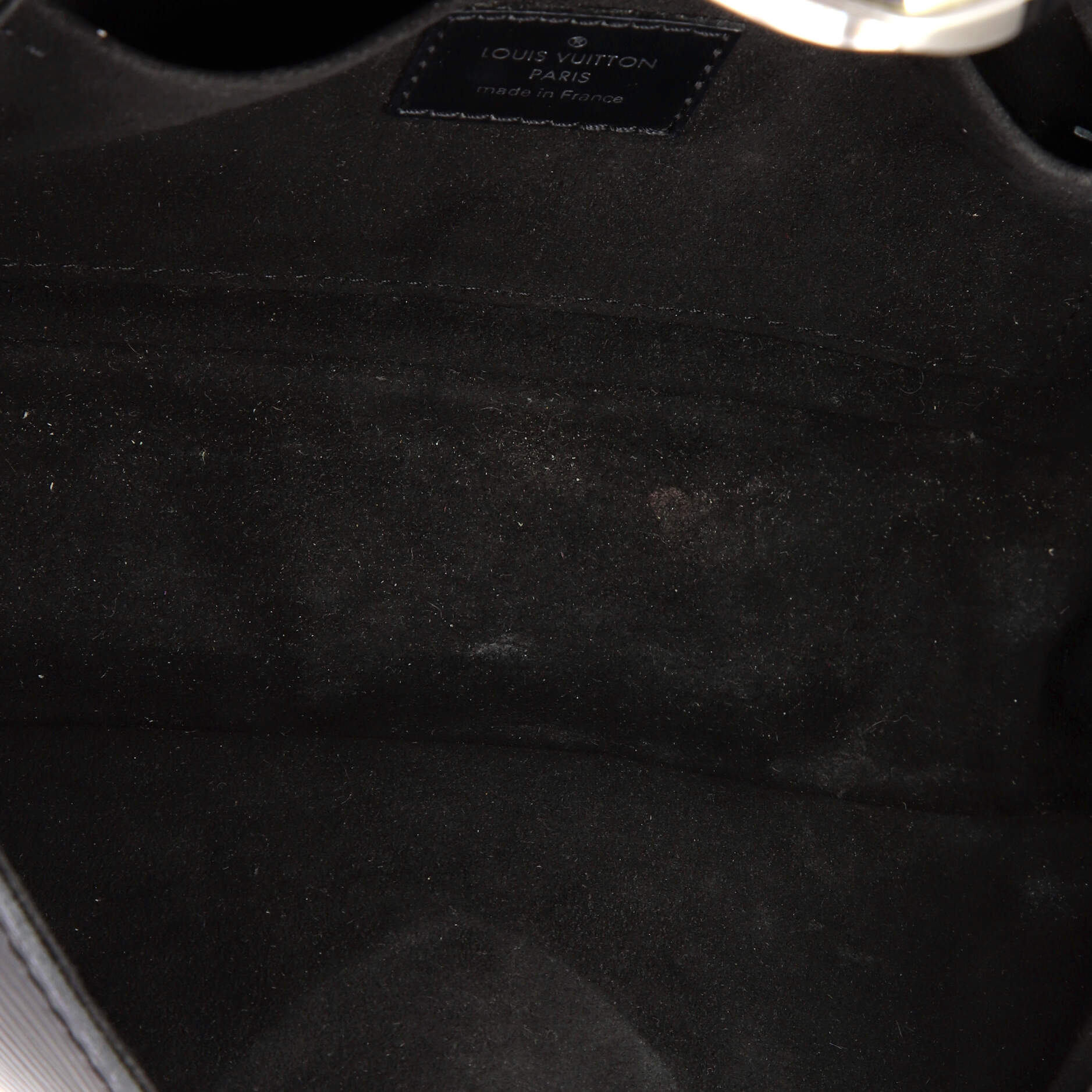 Pre-Loved Louis Vuitton Montaigne Clutch Epi Leather - Image 5