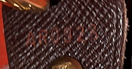 Pre-Loved Louis Vuitton Marais Bucket Bag Damier - Image 8