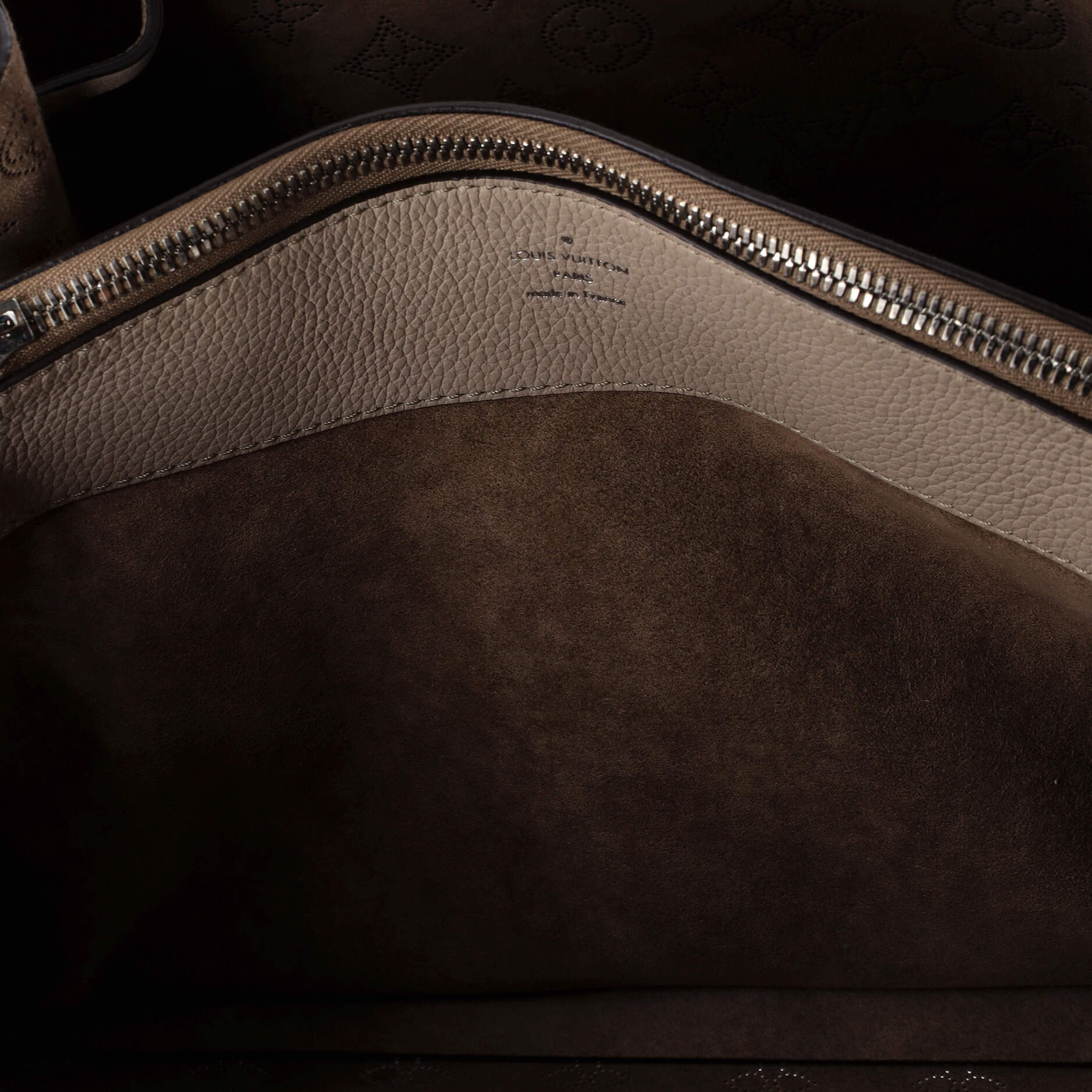 Pre-Loved Louis Vuitton Bella Tote Mahina Leather - Image 5