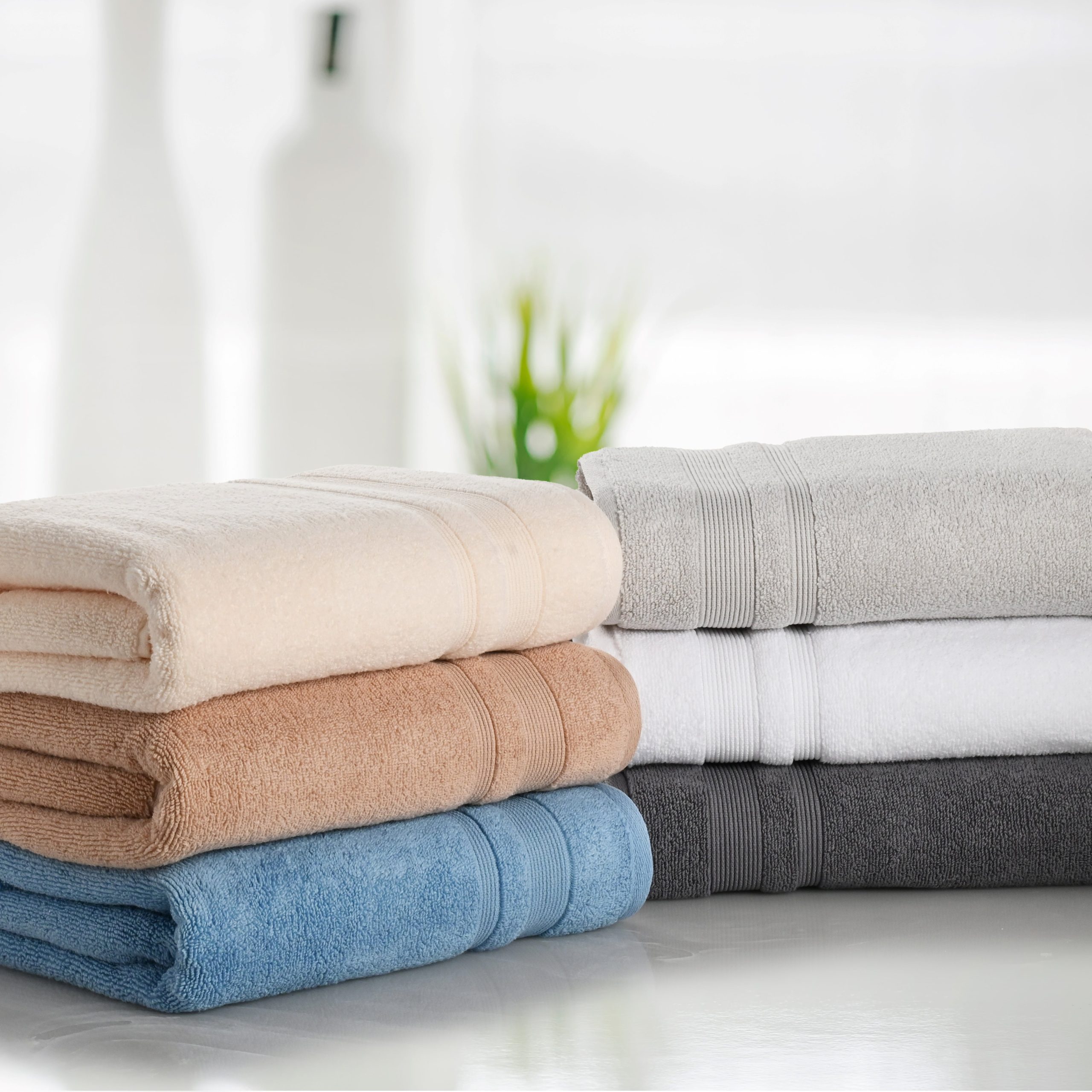 Kathy Ireland 4 Piece Zero Twist Cotton Plush Bath Towel Set by Bed Bath Fashions - Image 3