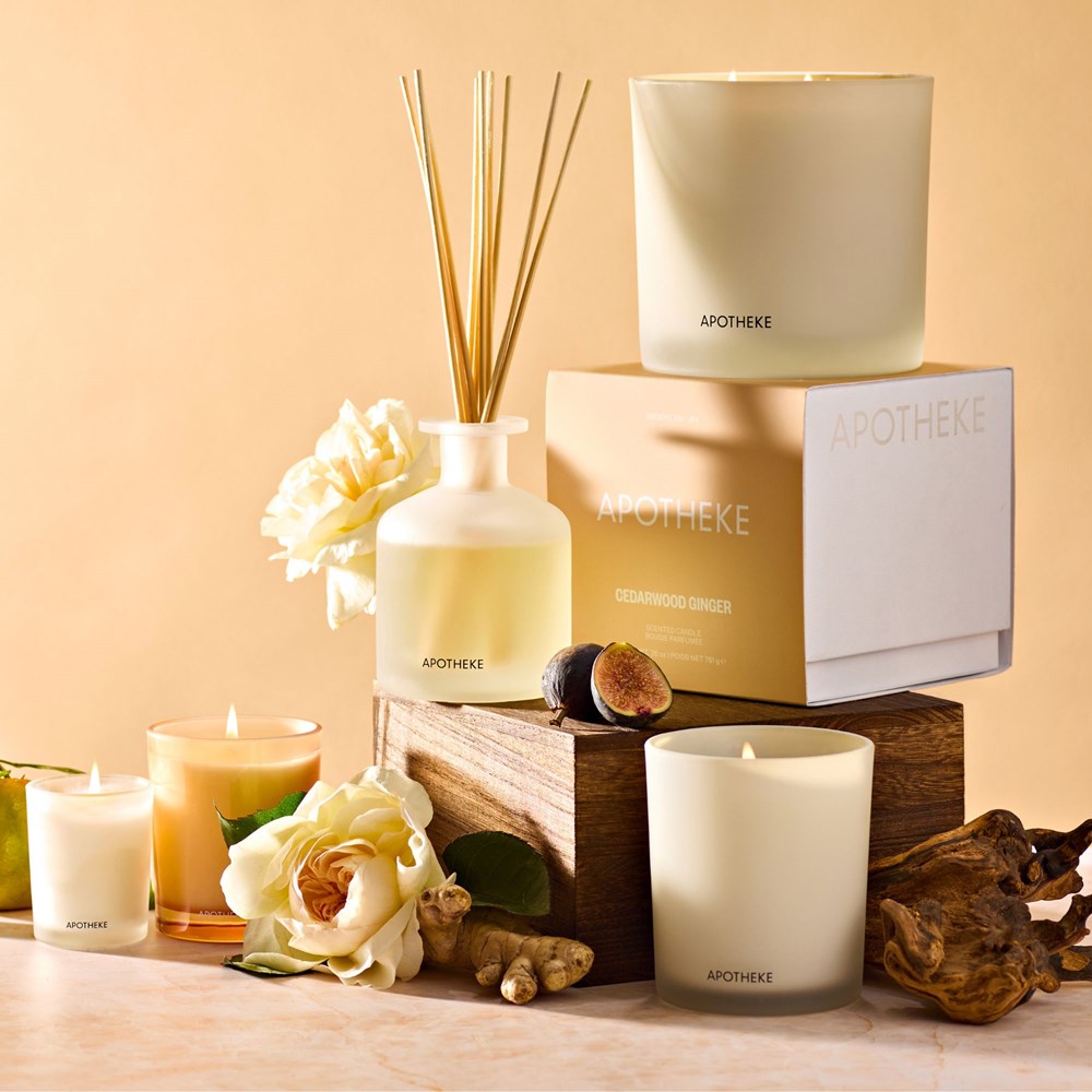 APOTHEKE Cedarwood Ginger Classic Candle - Image 3