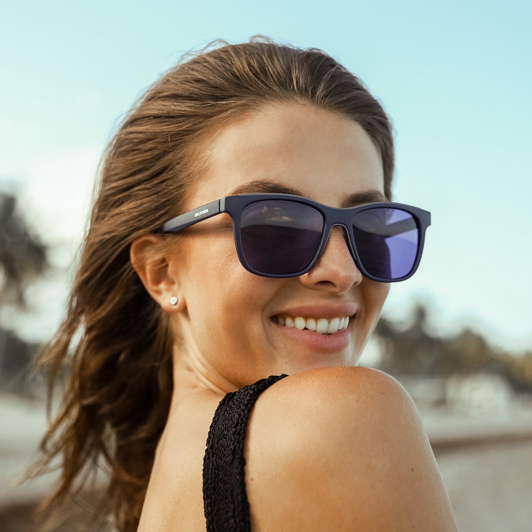 Biscayners Galen Blue Sunglasses - Image 3