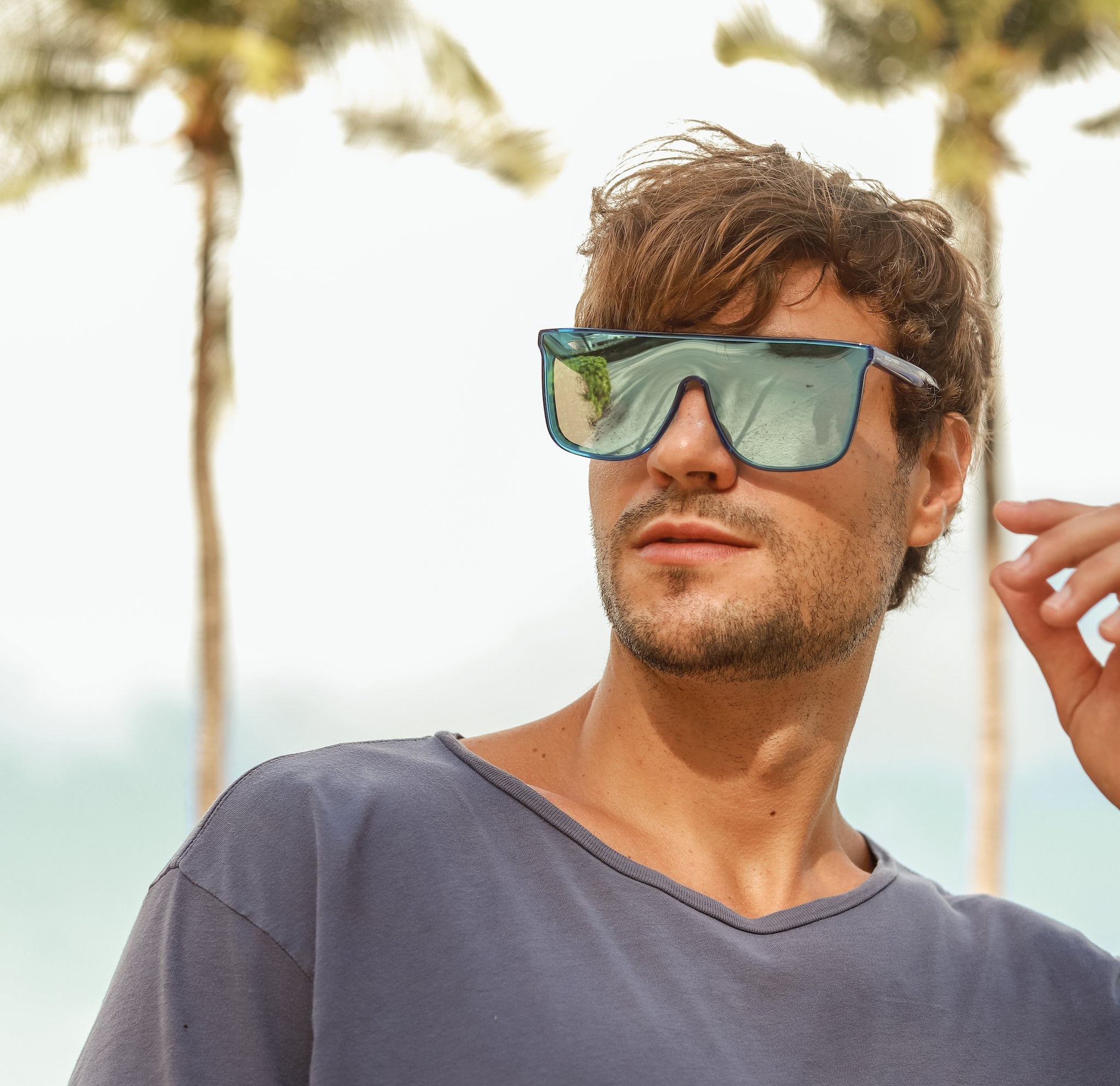 Biscayners Enid Blue Men's Sunglasses - Image 4