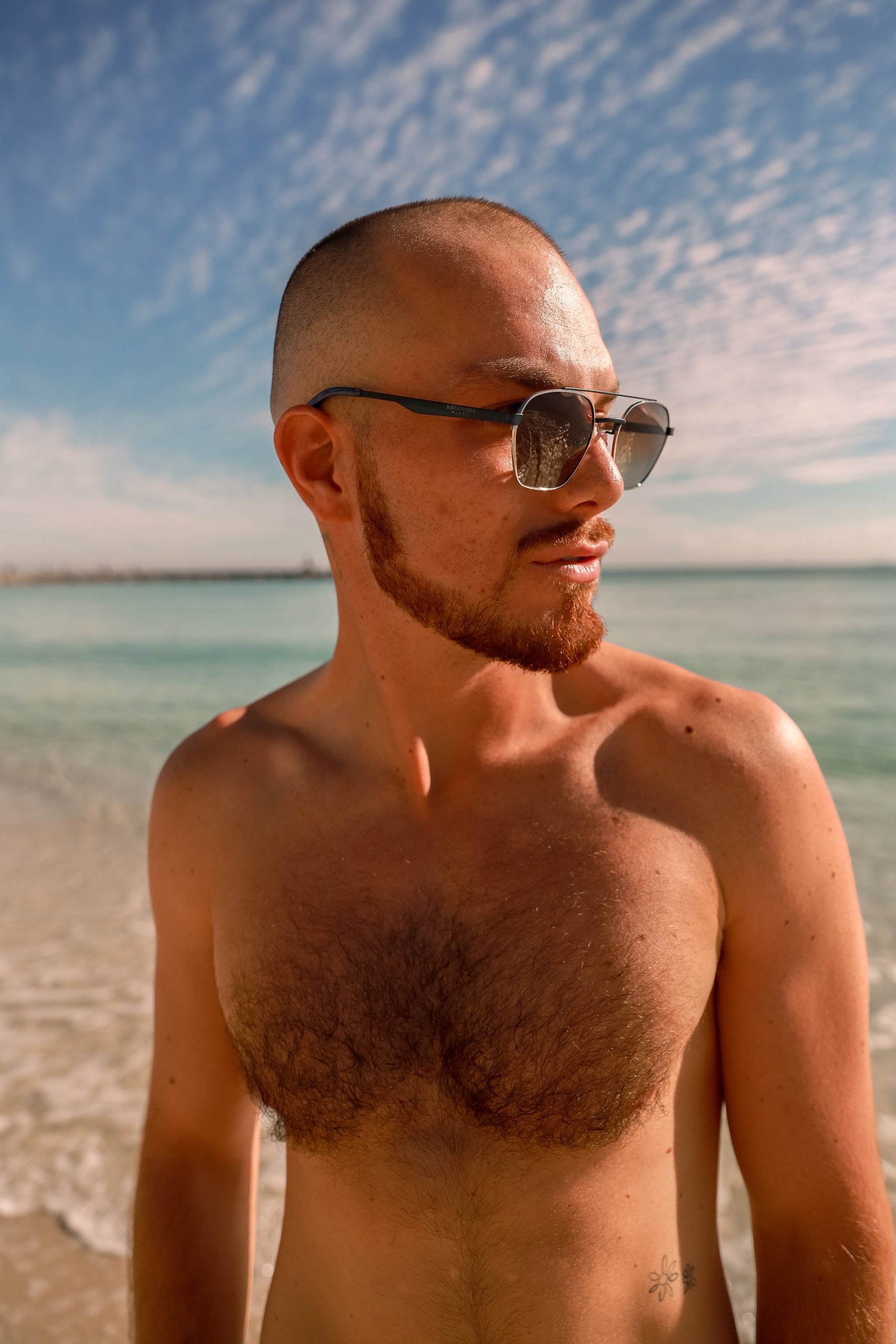 Biscayners Woodcrest Blue Men's Sunglasses - Image 3