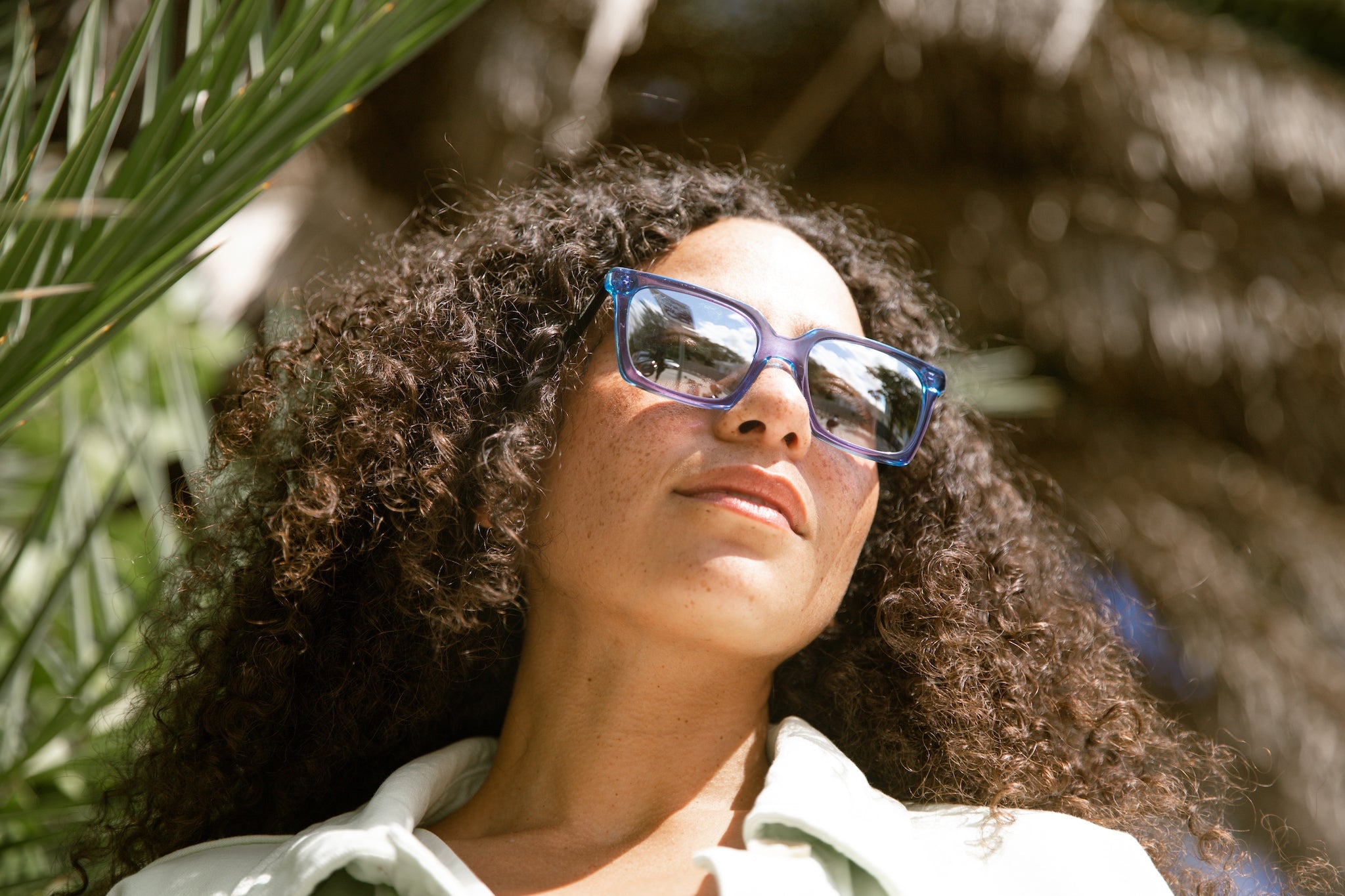 Biscayners Bill Bags Blue Sunglasses - Image 3