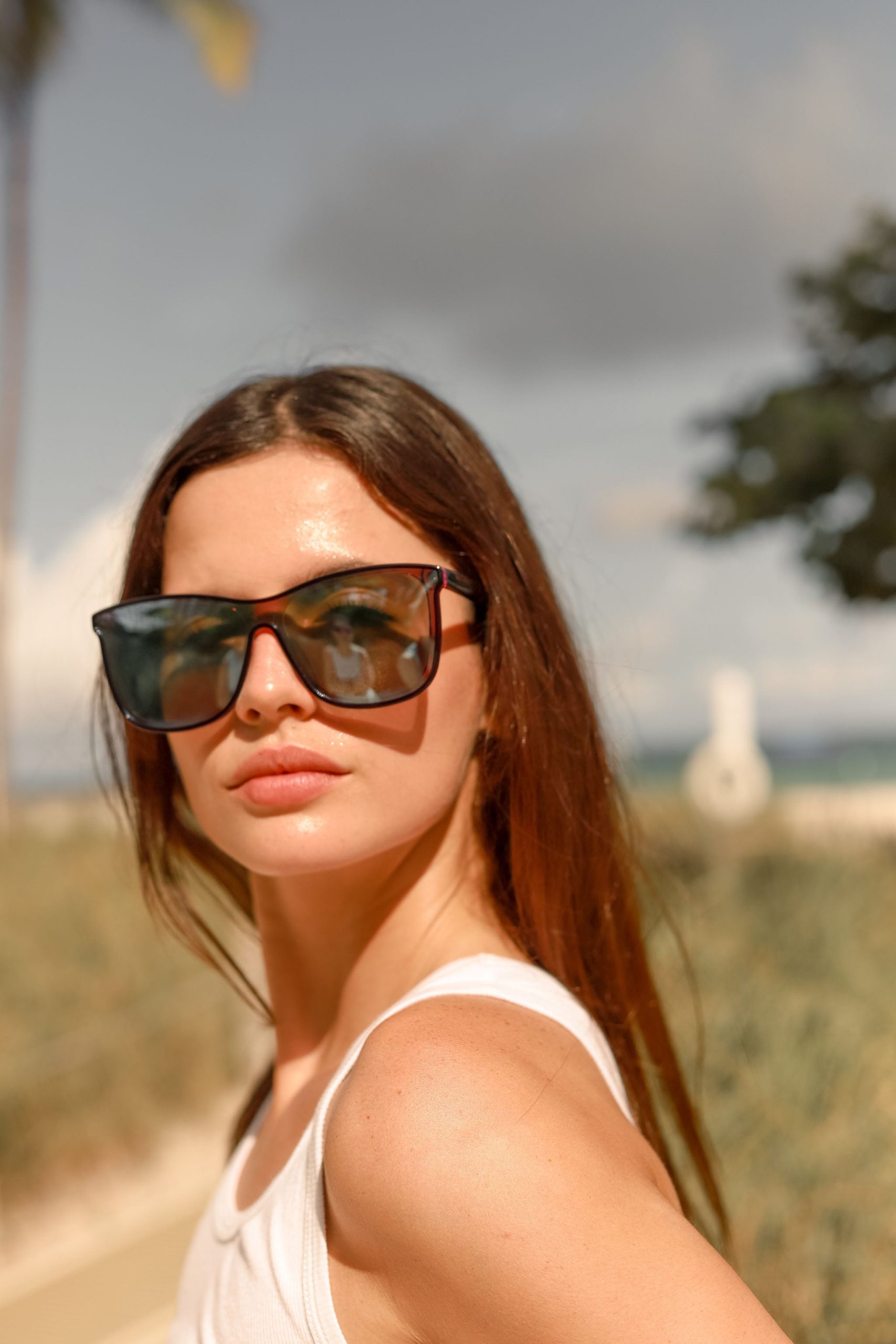 Biscayners Cranwood Magenta Women's Sunglasses - Image 5