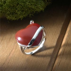 Vera & Co Sterling Silver Heart Shape Red Carnelian Silver Line Across Women Ring size 9