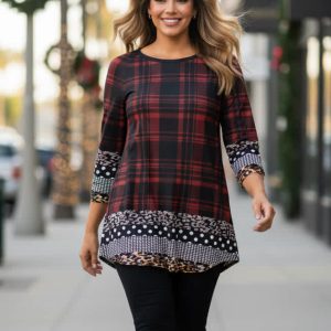 Lily by Firmiana Women's ¾ Sleeve Scoop Neck Tunic Top Red Plaid with Mixed Print Hem