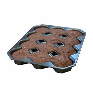 Bakelicious Crispy Corner Non-Stick Brownie Pan. Makes 12 All Edges Brownies