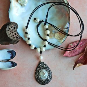 MGR Women's Pearl Leather Knotted Necklace with a Druzy Pearl Pendant