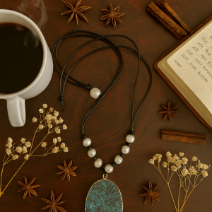 MGR Women's Genuine Turquoise Slice and Pearl Leather Necklace